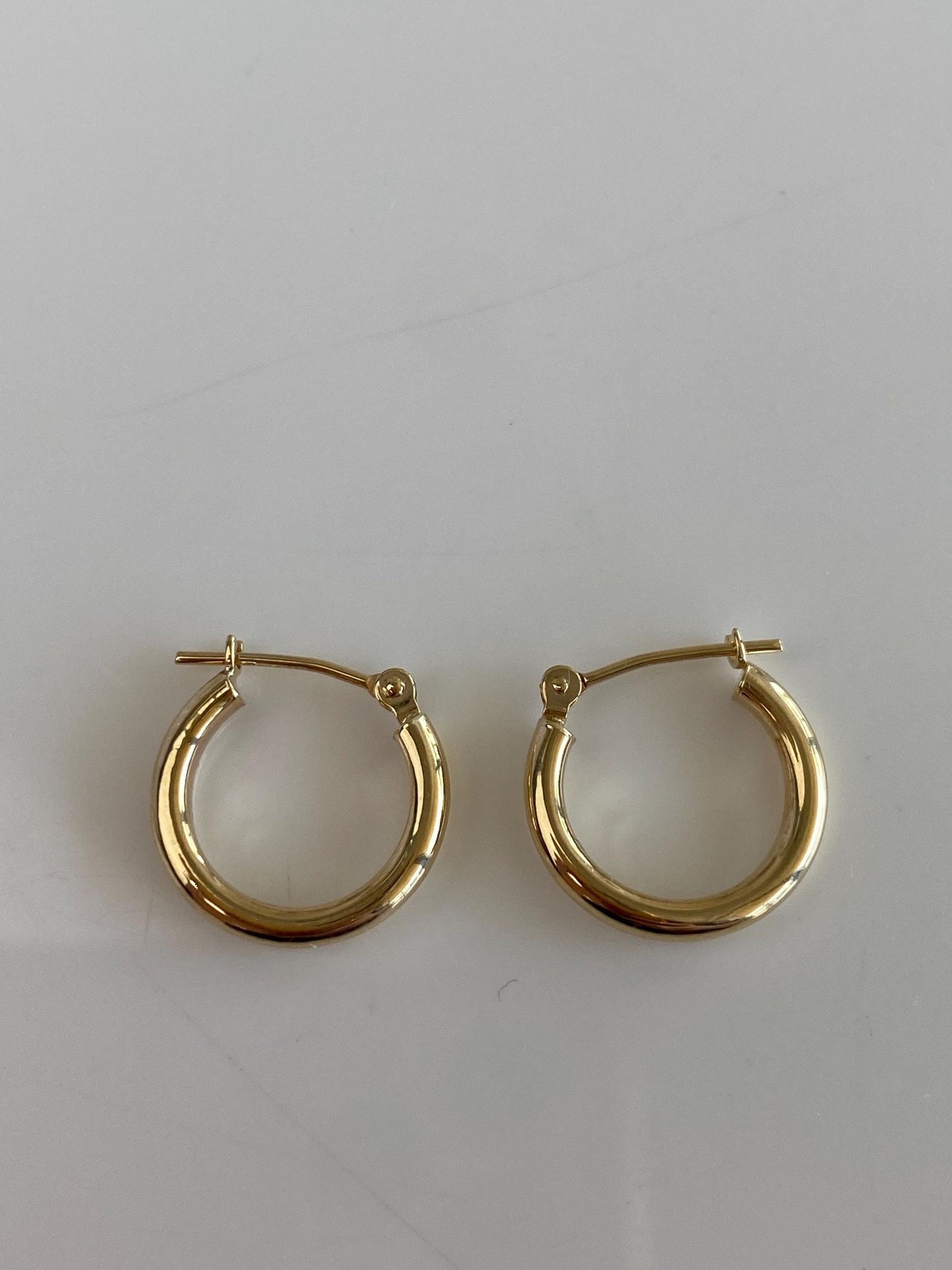 Vintage 10k Yellow Gold Little Hoop Earrings