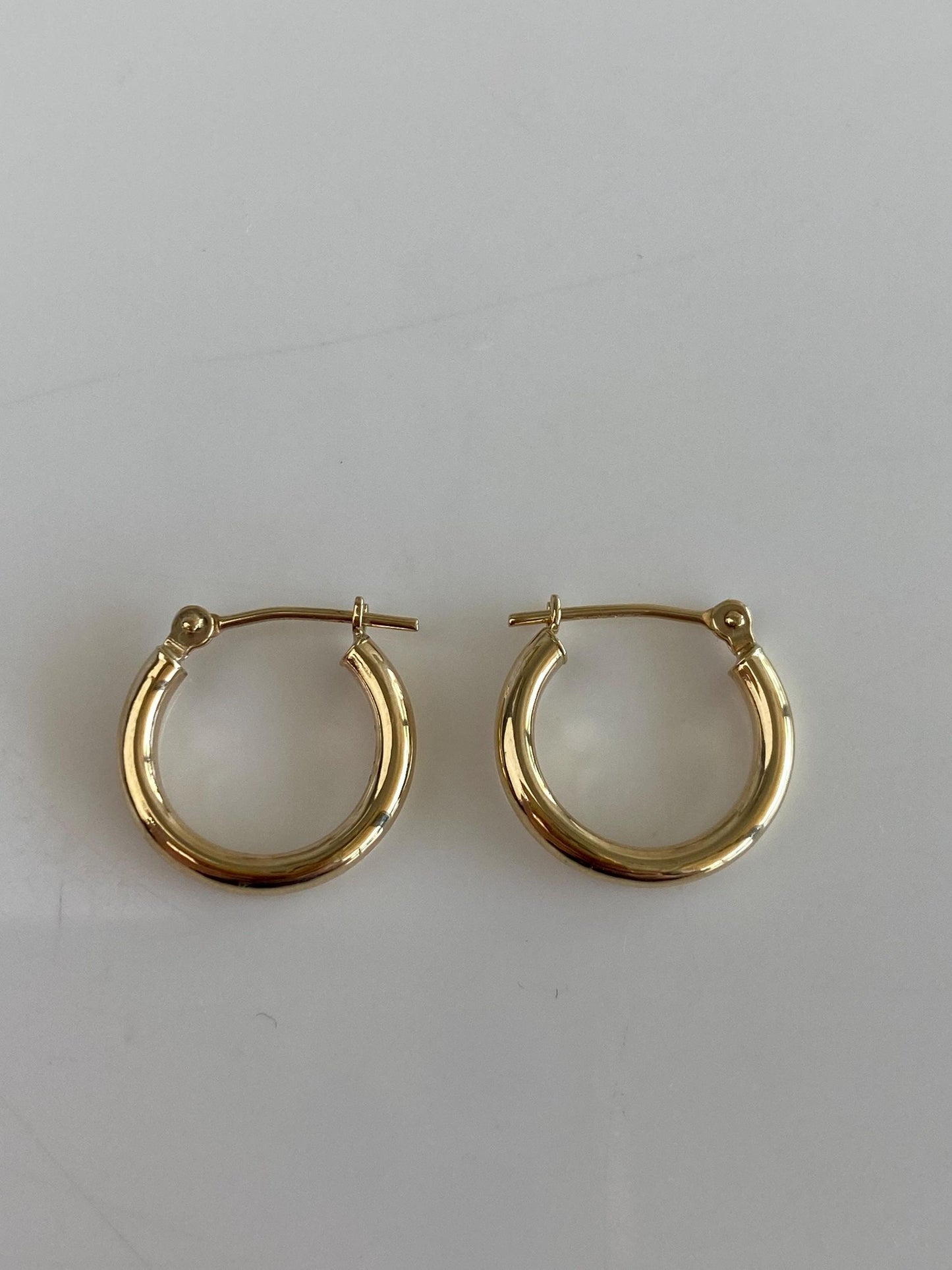Vintage 10k Yellow Gold Little Hoop Earrings
