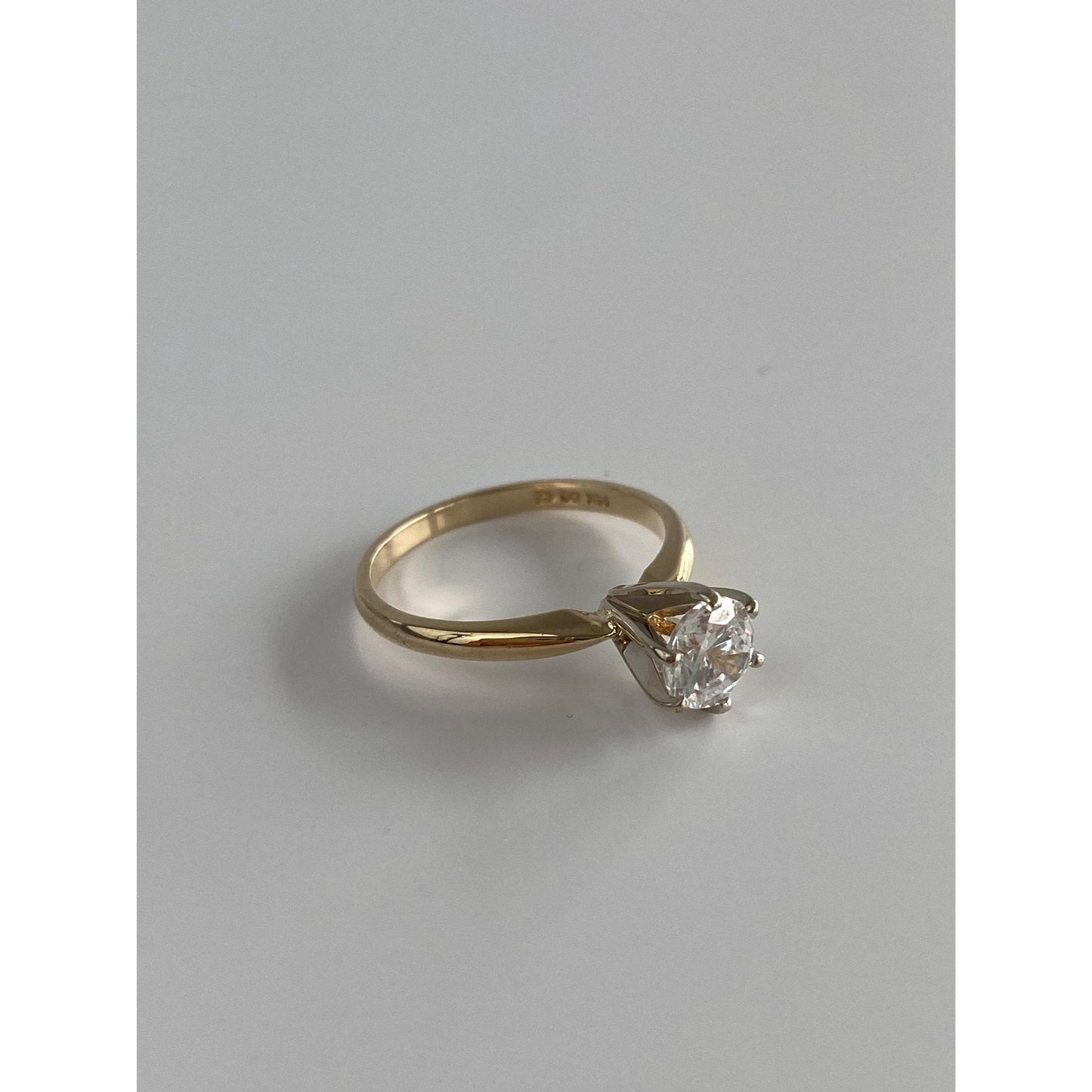 Solid 14k Yellow Gold Cubic Zirconia Solitaire Ring - Size 5.75