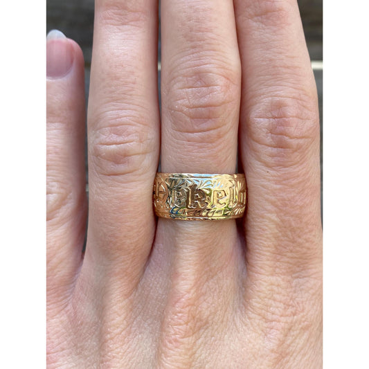 Vintage Solid 14k Yellow Gold Hawaiian 'Pekelu' Floral Engraved Ring Band - Size 8.75