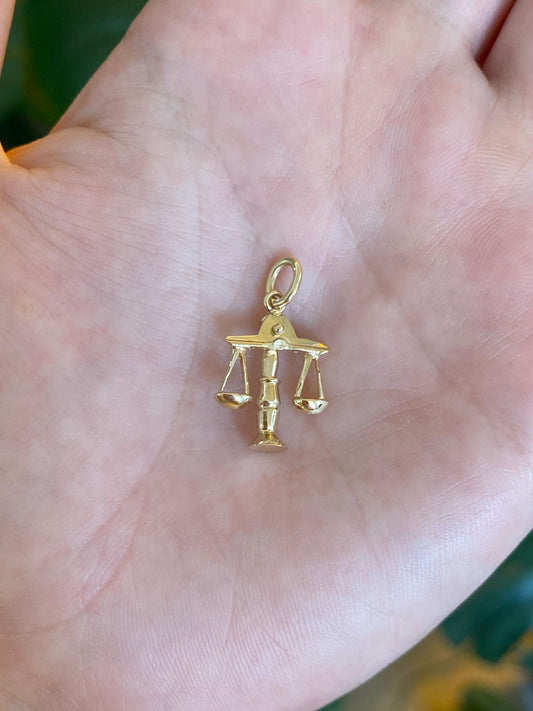 Vintage Solid 14k Yellow Gold Articulated Libra Scales Charm