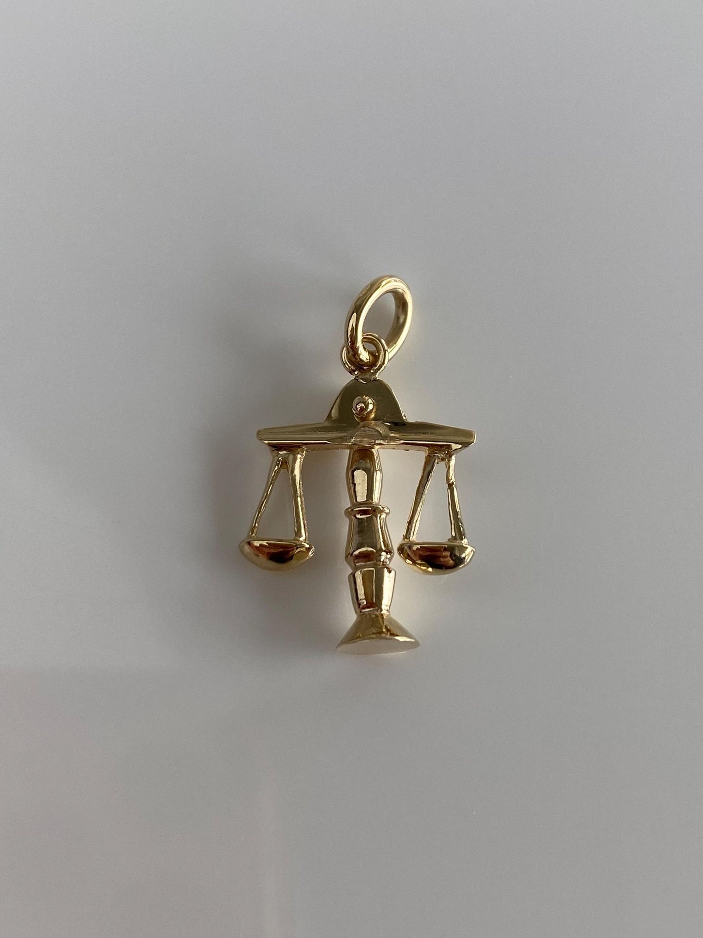 Vintage Solid 14k Yellow Gold Articulated Libra Scales Charm