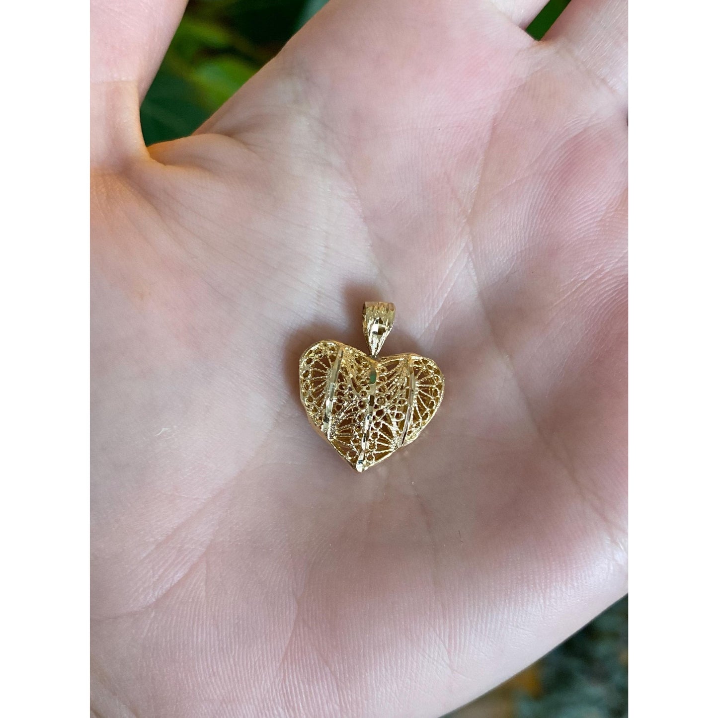 Vintage Solid 14k Yellow Gold Filigree Diamond Cut Open Work Heart Charm