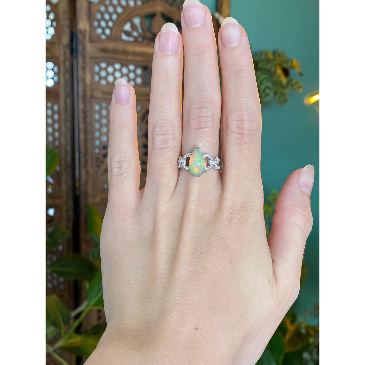 Vintage Solid 14k White Gold Opal Diamond Ring - Size 6.5