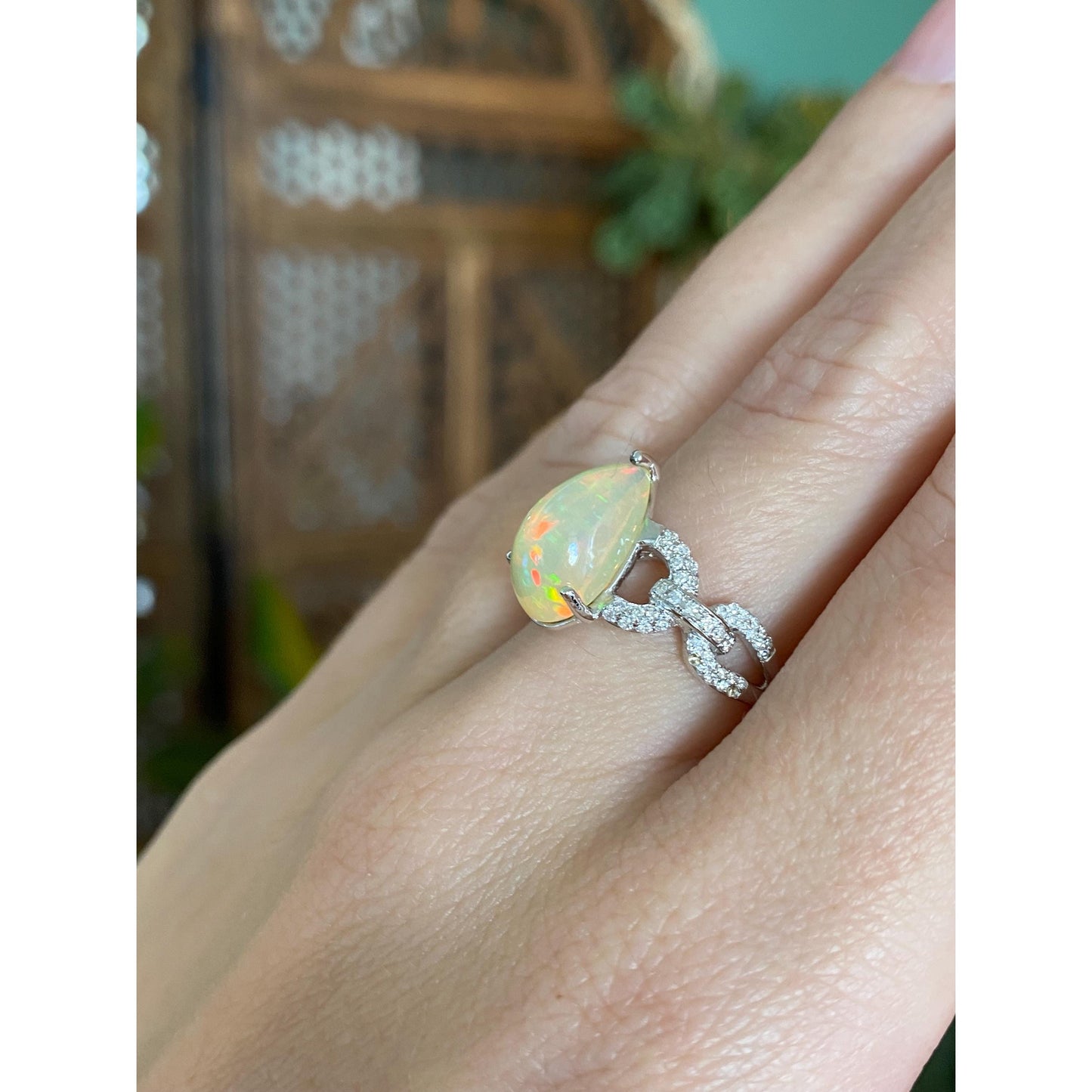 Vintage Solid 14k White Gold Opal Diamond Ring - Size 6.5