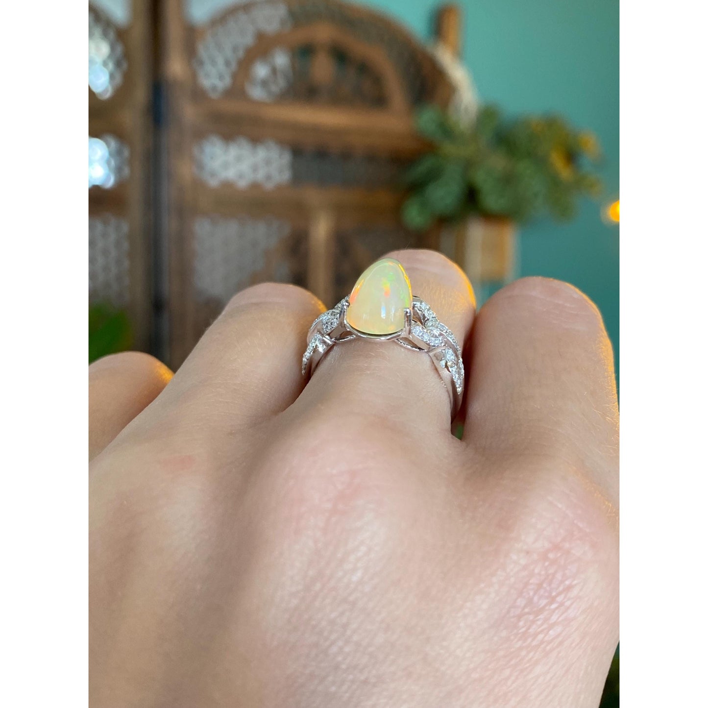 Vintage Solid 14k White Gold Opal Diamond Ring - Size 6.5