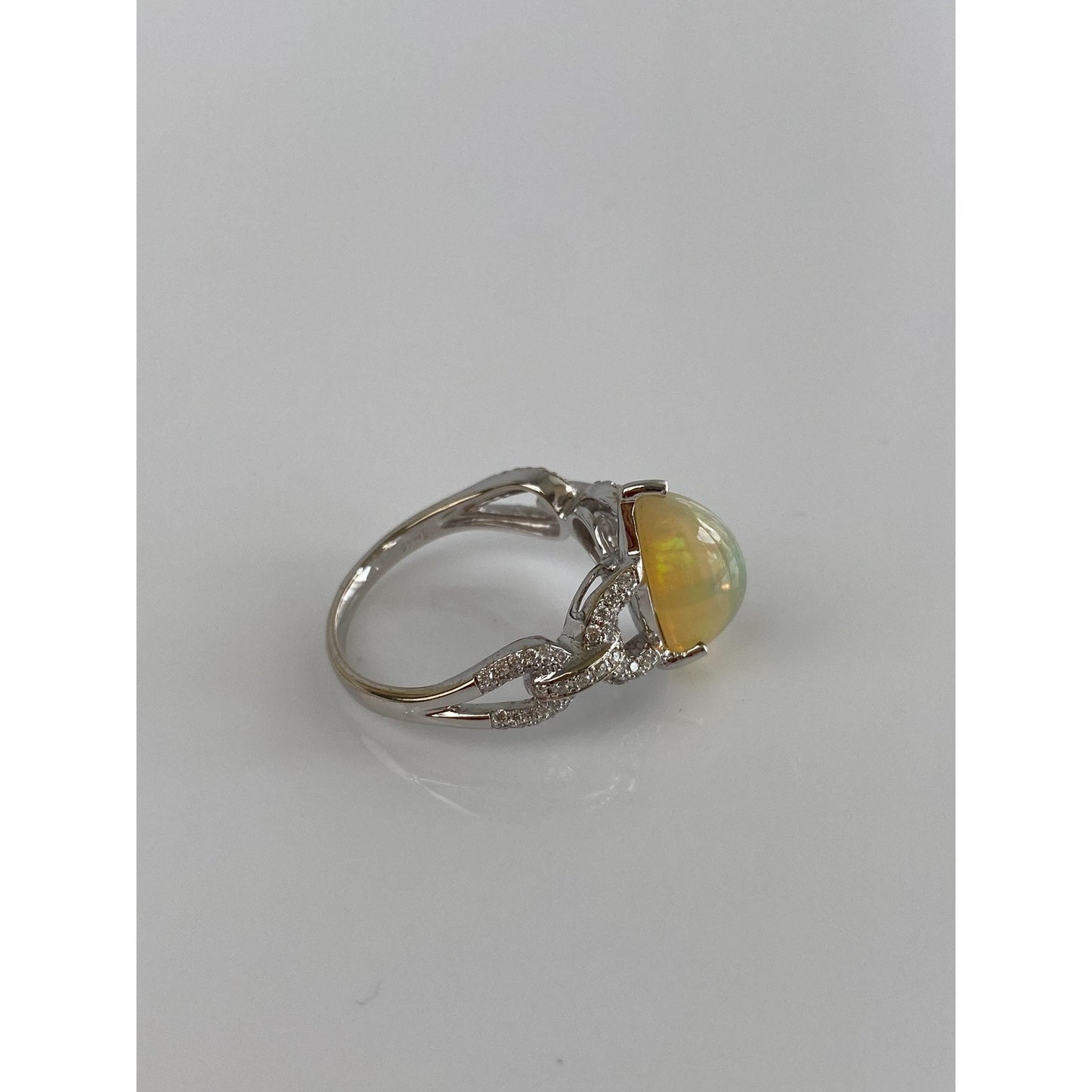 Vintage Solid 14k White Gold Opal Diamond Ring - Size 6.5