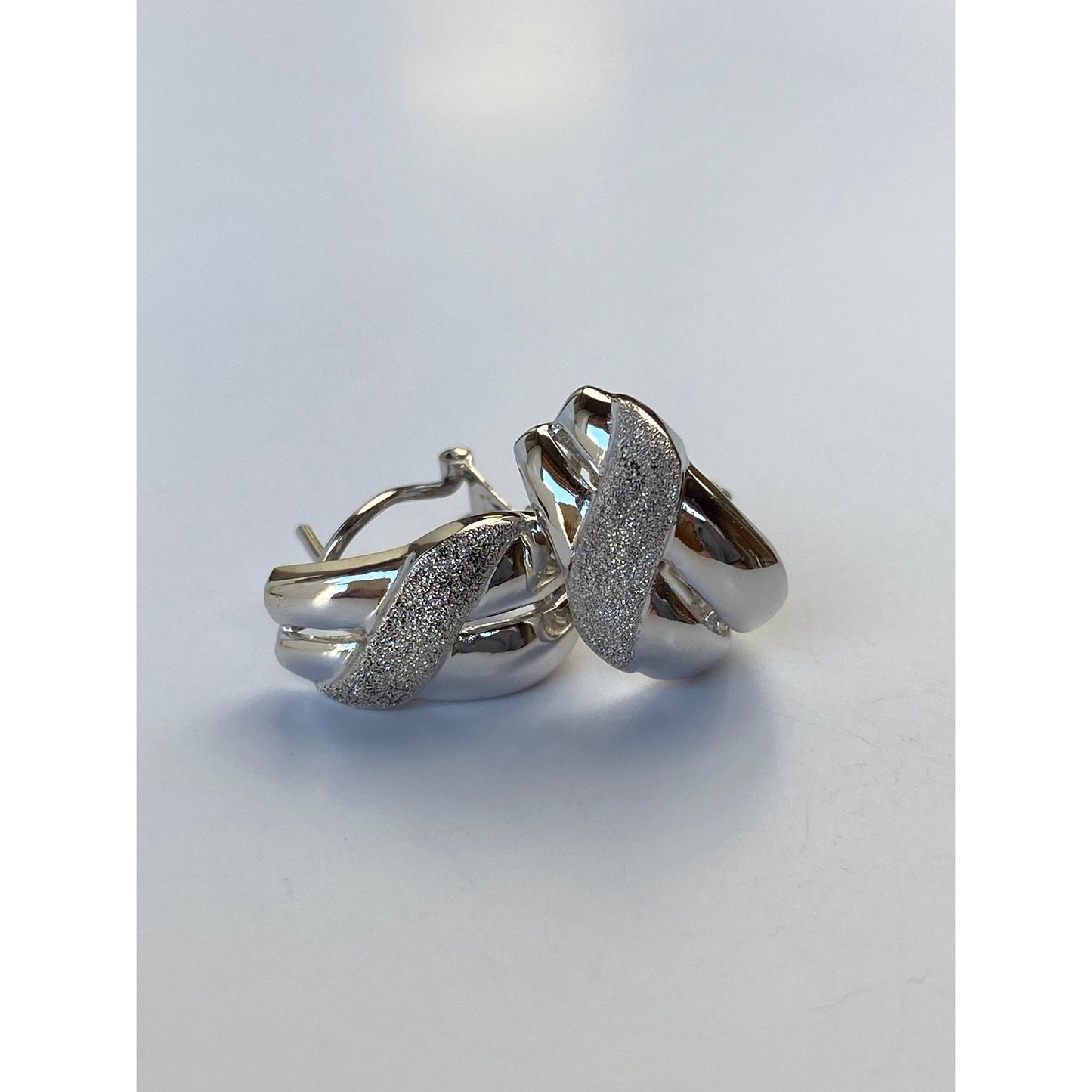 Vintage Solid 14k White Gold Textured Drop Earrings