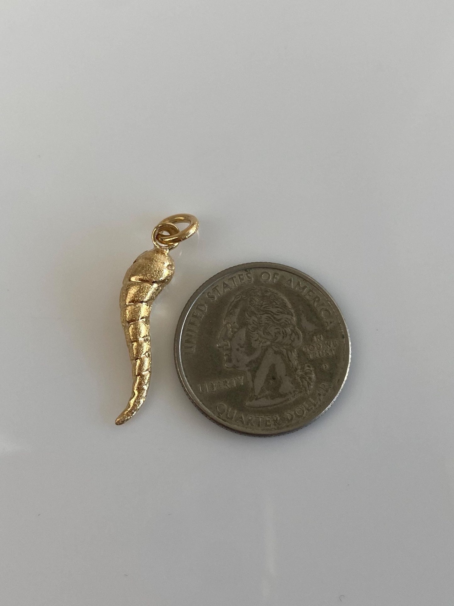 Vintage Solid 18k Yellow Gold Design Italian Horn Charm