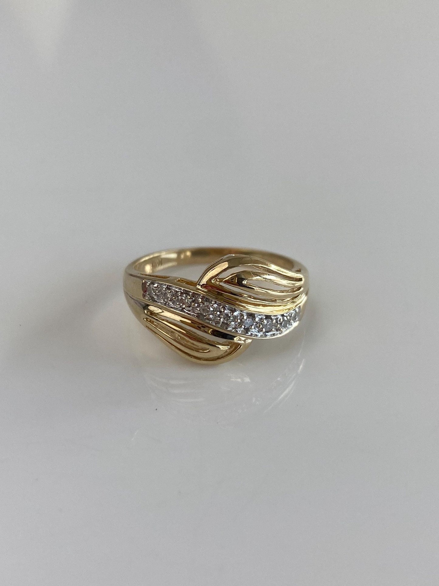 Vintage Solid 10k White & Yellow Gold Diamond Twist Ring - Size 6.75