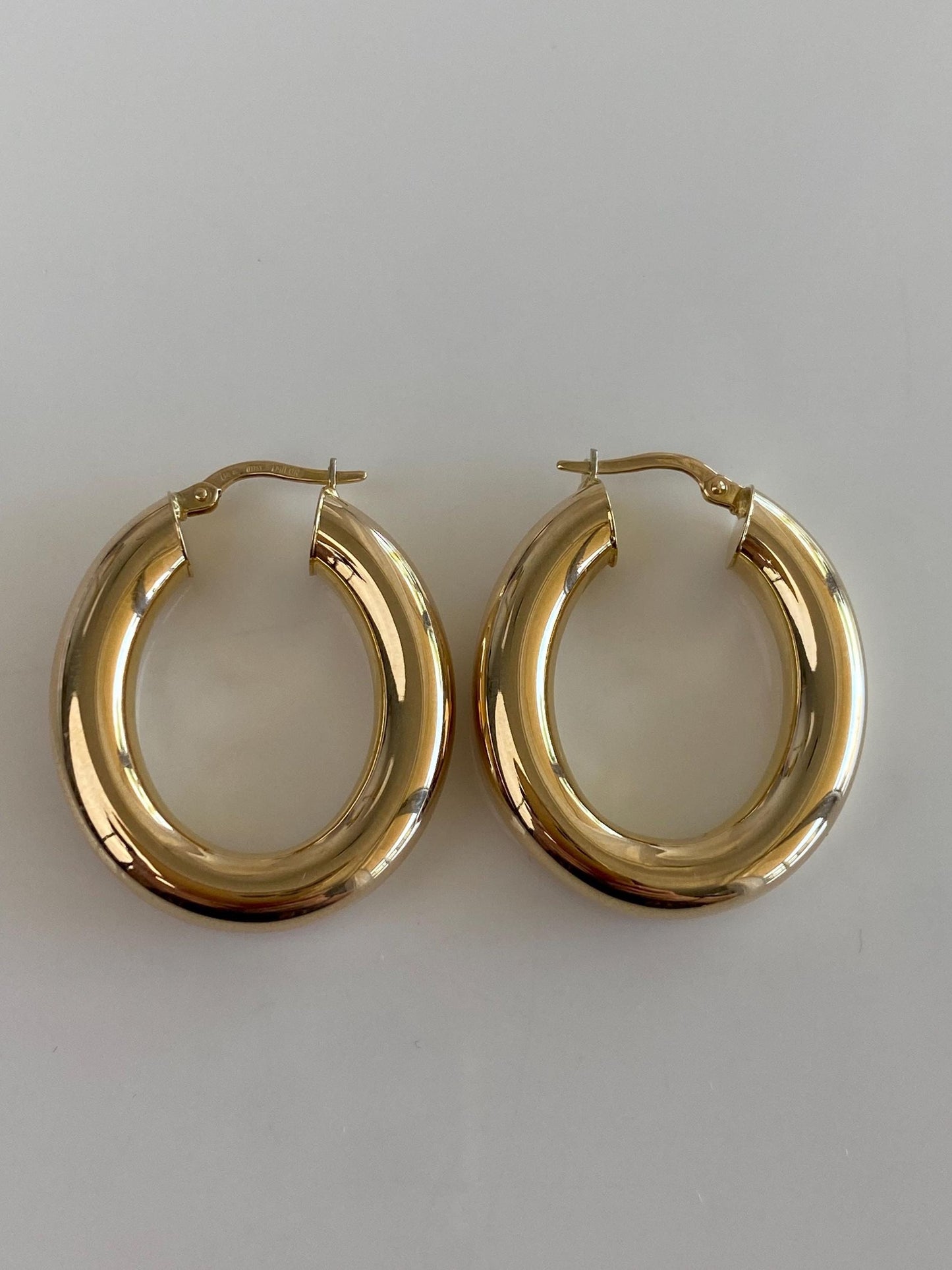 Vintage 14k Yellow Gold Chunky Oval Hoop Earrings