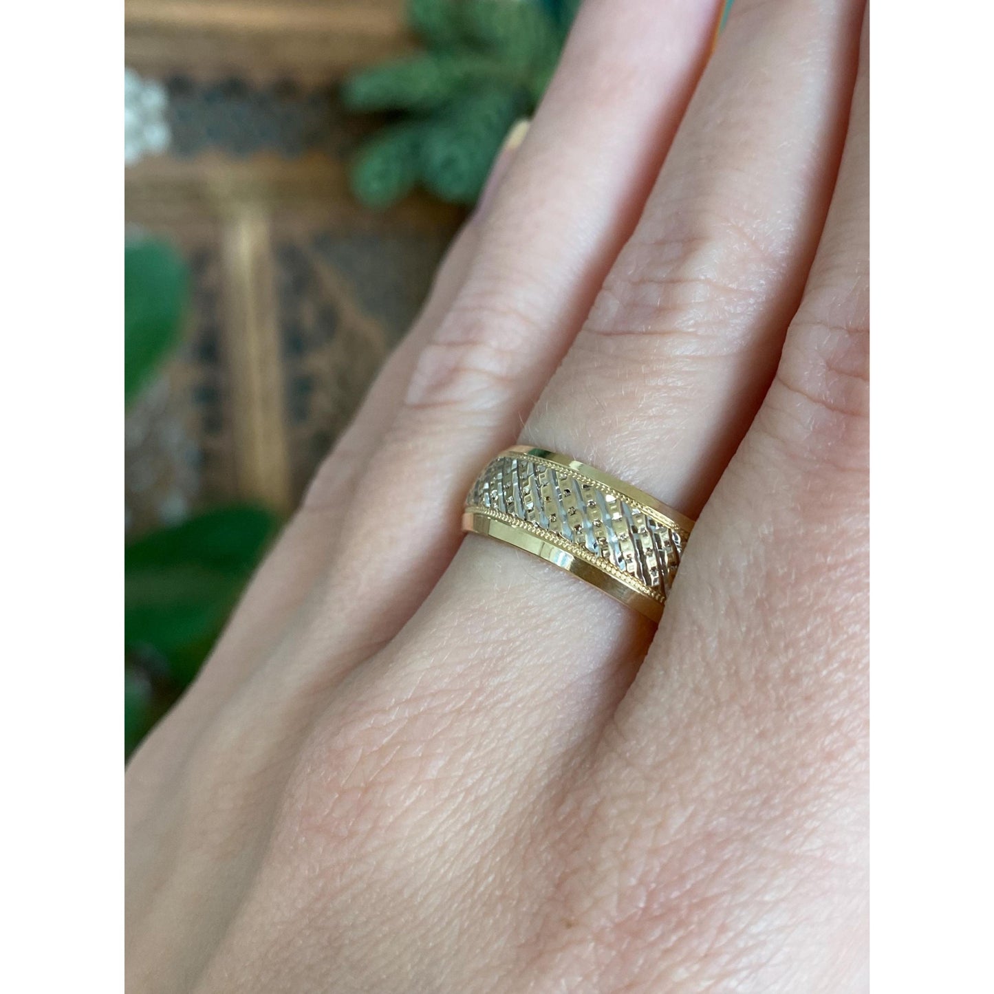 Vintage Solid 14k Yellow Gold Diamond Cut Textured Ring Band - Size 10.75