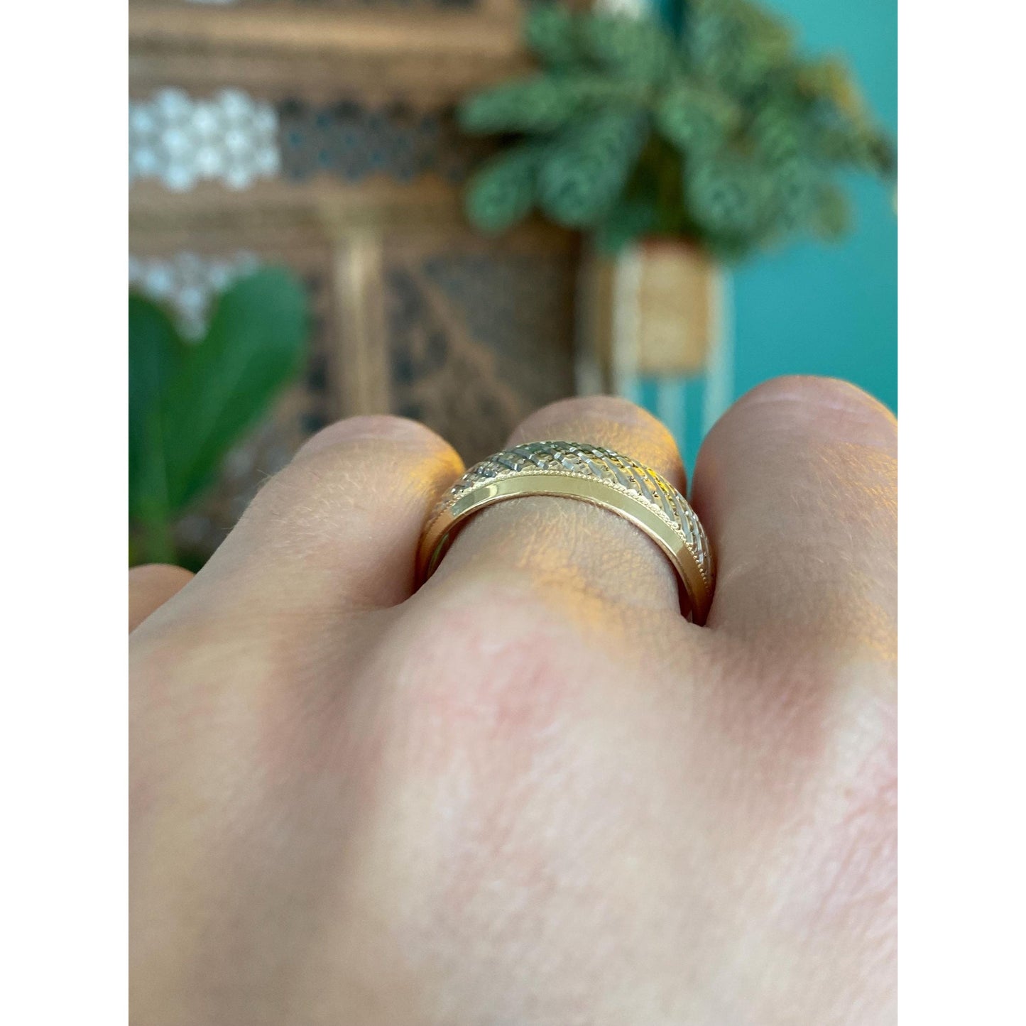 Vintage Solid 14k Yellow Gold Diamond Cut Textured Ring Band - Size 10.75