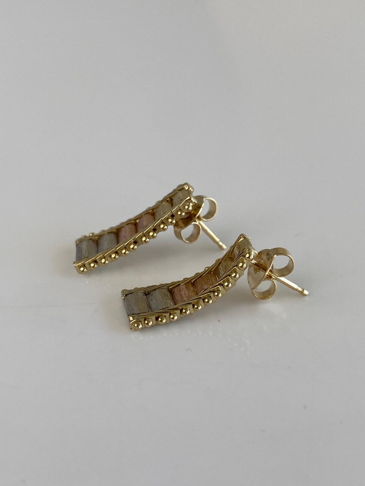 Vintage Solid 14k Tri Tone Gold Chain Mesh Drop Earrings