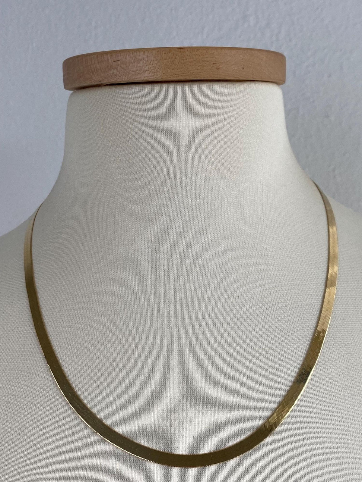Vintage Solid 14k Yellow Gold Herringbone Chain Necklace - 22 inches