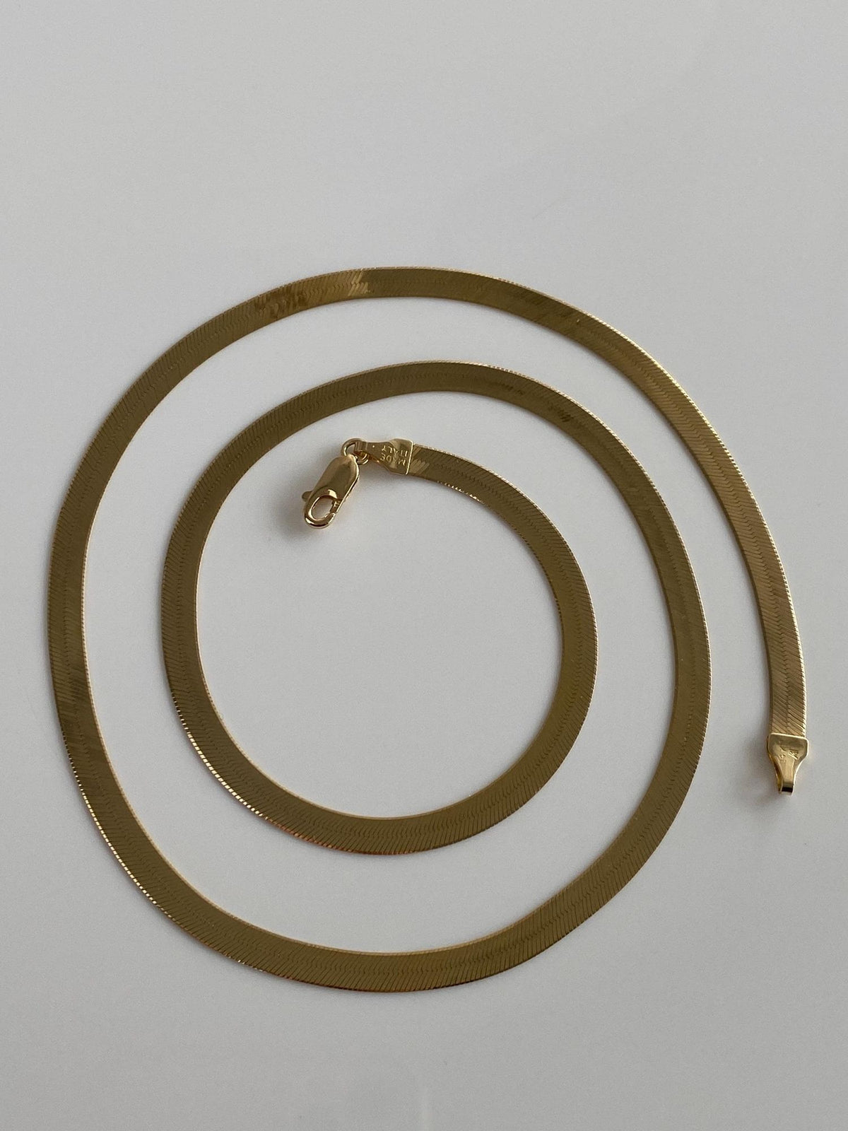 Vintage Solid 14k Yellow Gold Herringbone Chain Necklace - 22 inches