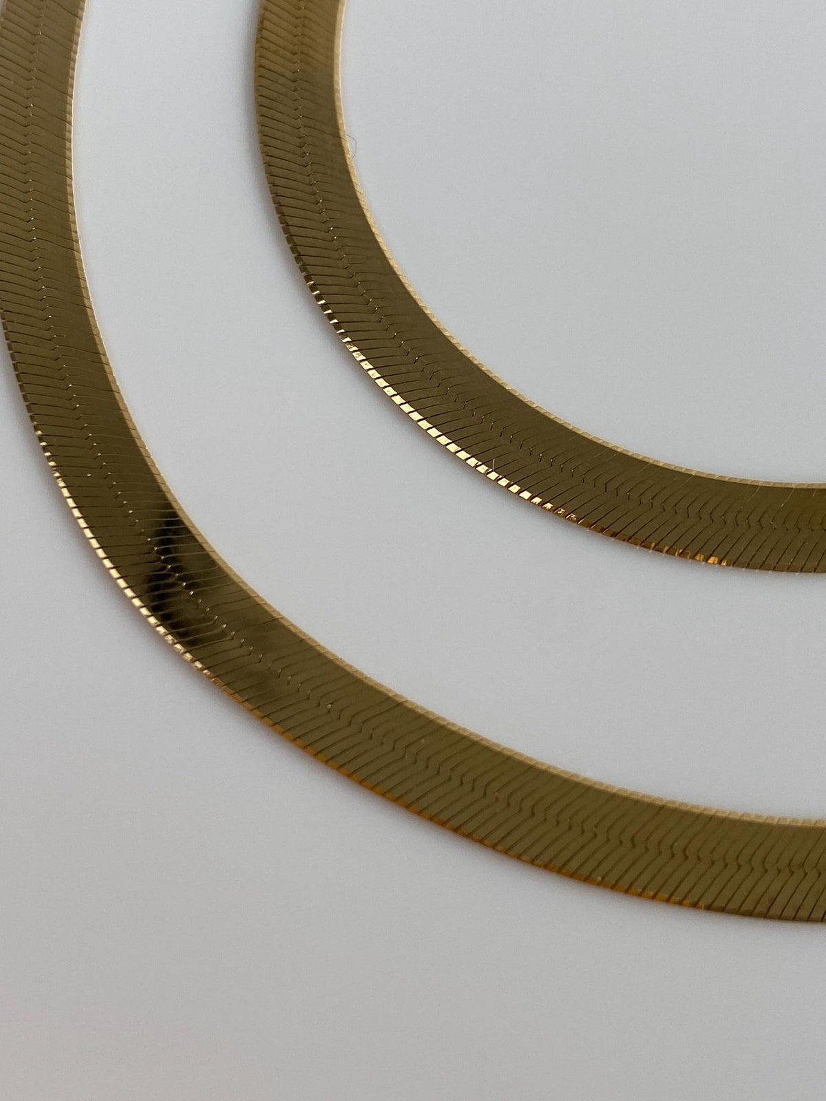 Vintage Solid 14k Yellow Gold Herringbone Chain Necklace - 22 inches