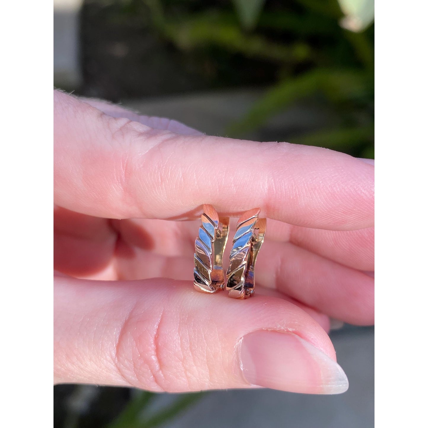 Vintage Solid 14k Tri Tone Gold Drop Earrings