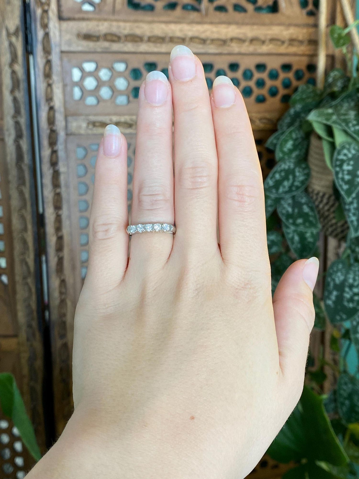 Vintage Solid 14k White Gold Diamond Row Ring - Size 5.5