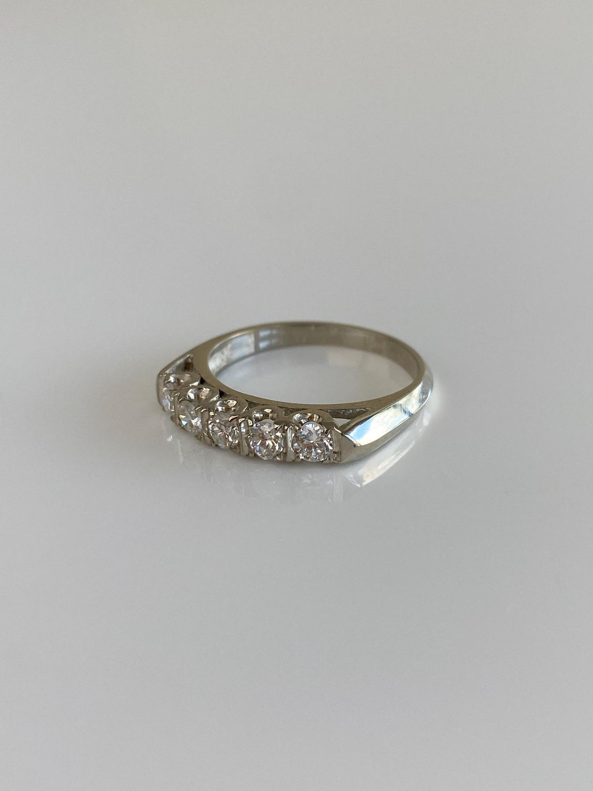 Vintage Solid 14k White Gold Diamond Row Ring - Size 5.5
