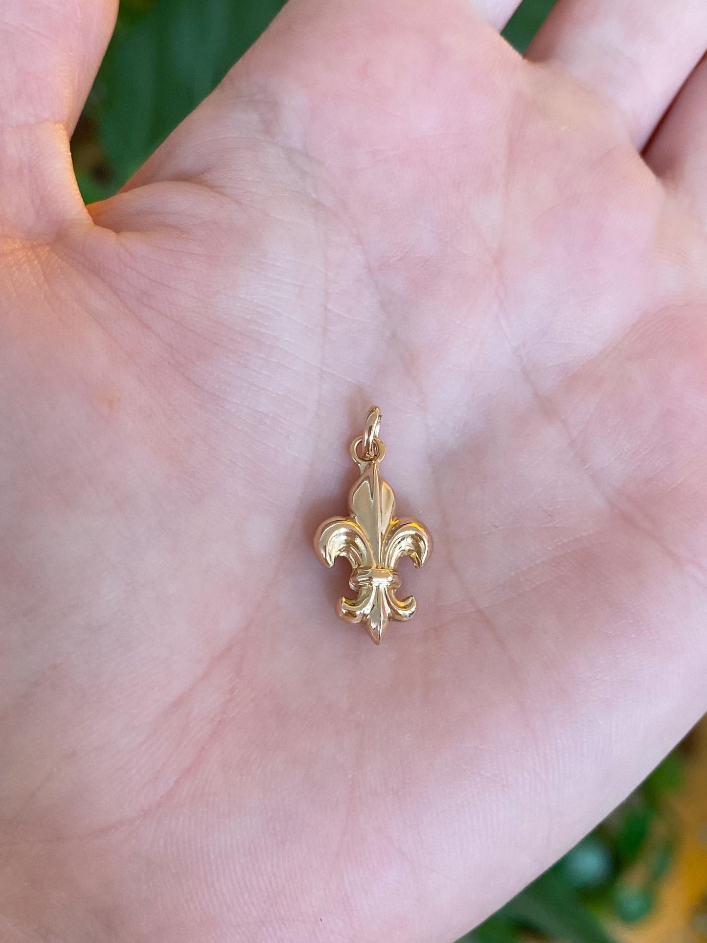 Vintage 18k Yellow Gold Fleur-de-lis Charm
