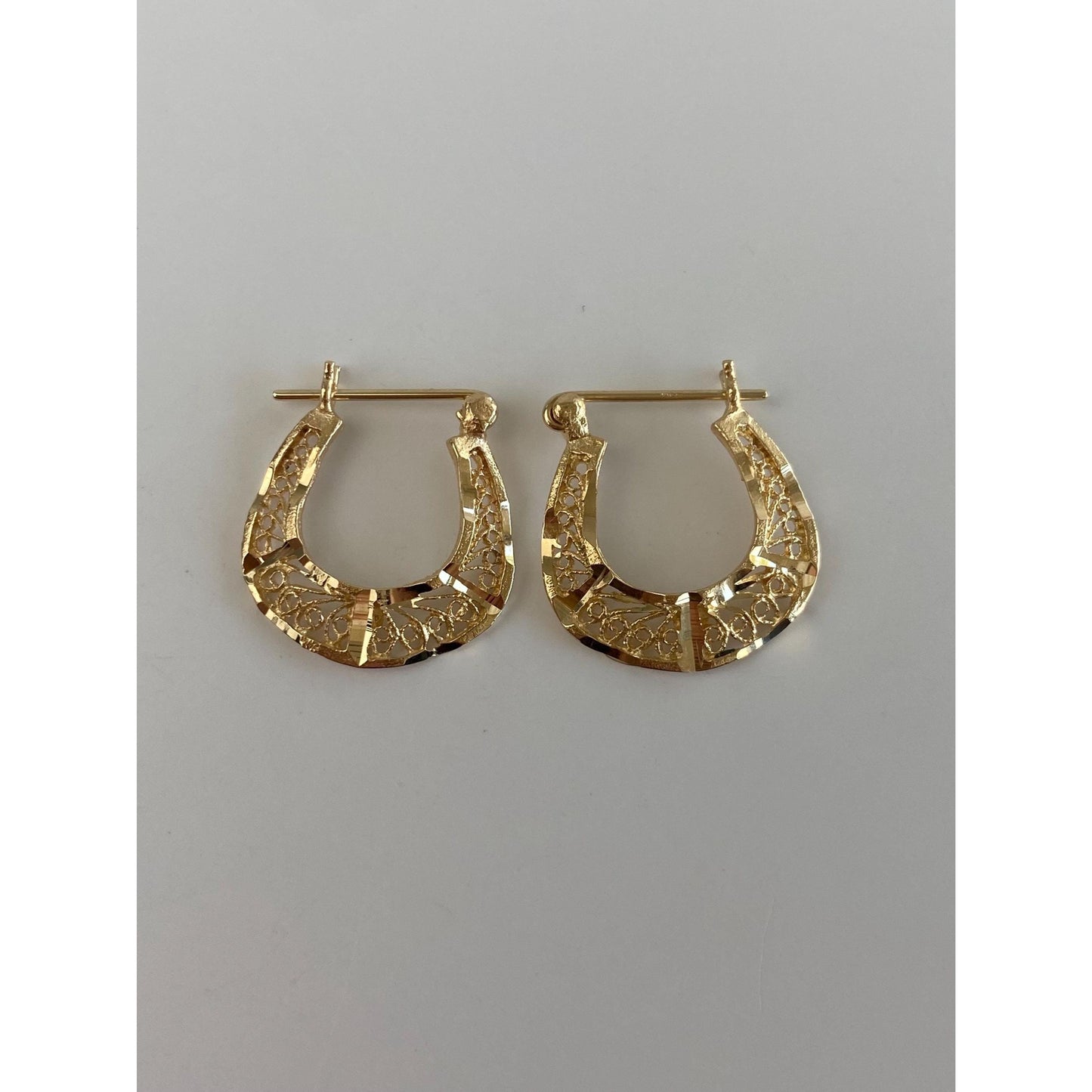 Vintage Solid 14k Yellow Gold Filigree Hoop Earrings