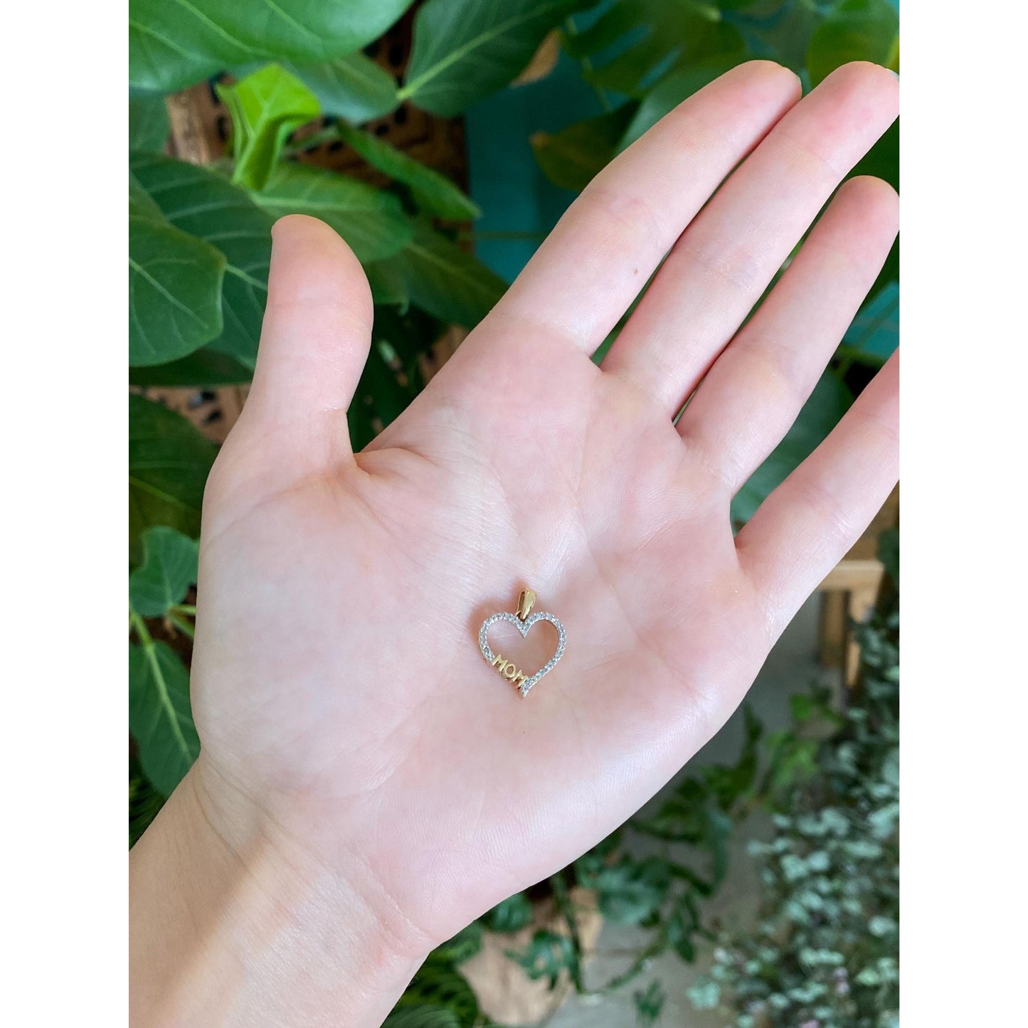 Solid 10k Yellow Gold Diamond 'Mom' Heart Charm