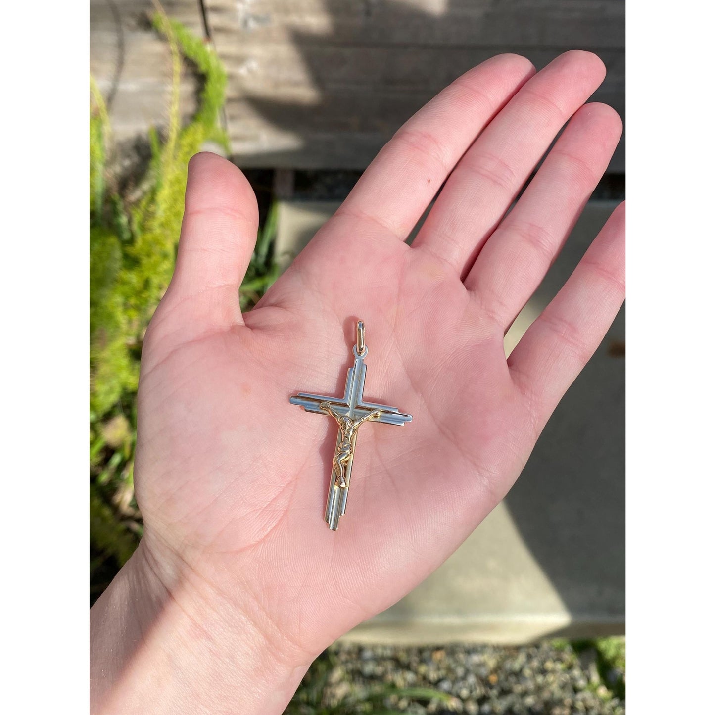 Vintage Solid 14k Yellow Gold Crucifix Cross Charm