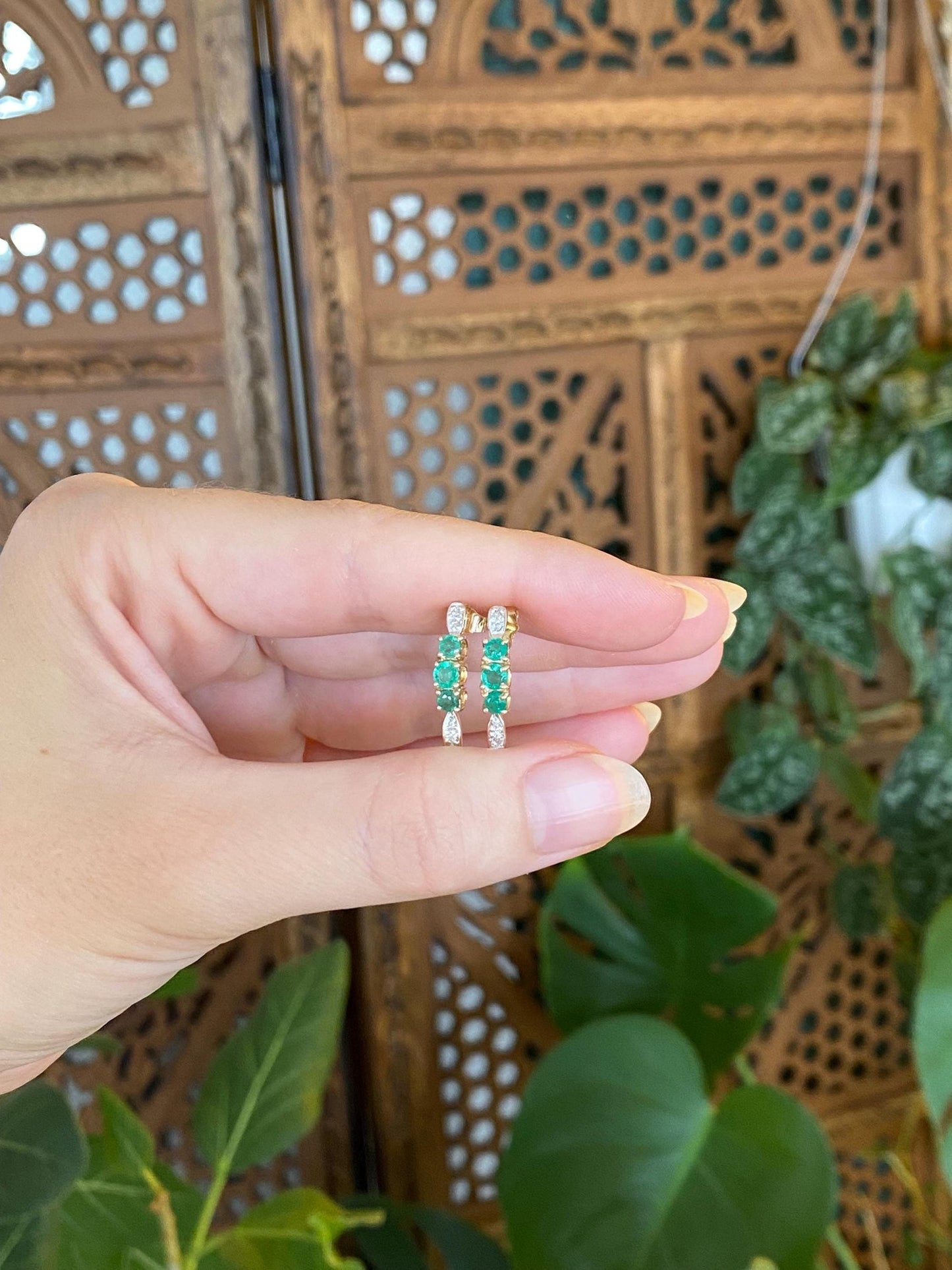 Vintage Solid 14k Yellow Gold Diamond Emerald Drop Earrings
