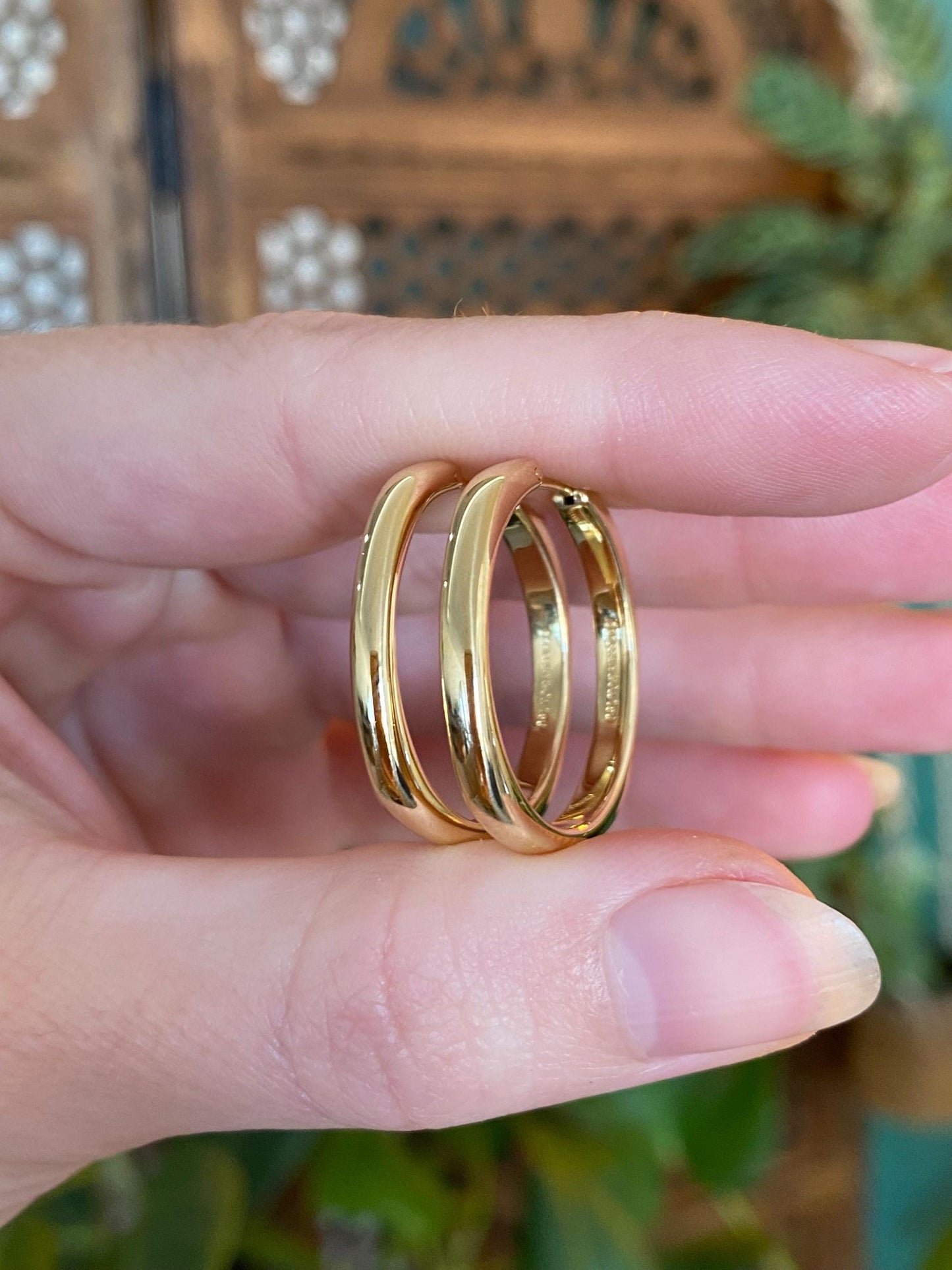 Tiffany & Co. Vintage Solid 18k Yellow Gold Square Cushion Hoop Earrings