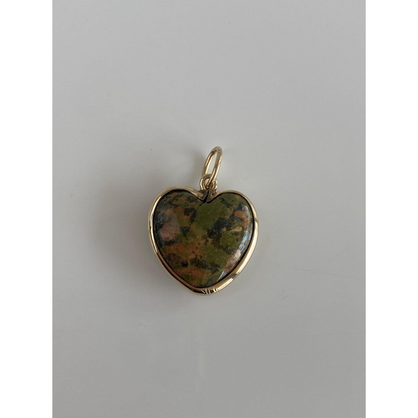 Vintage Solid 14k Yellow Gold Agate Heart Charm