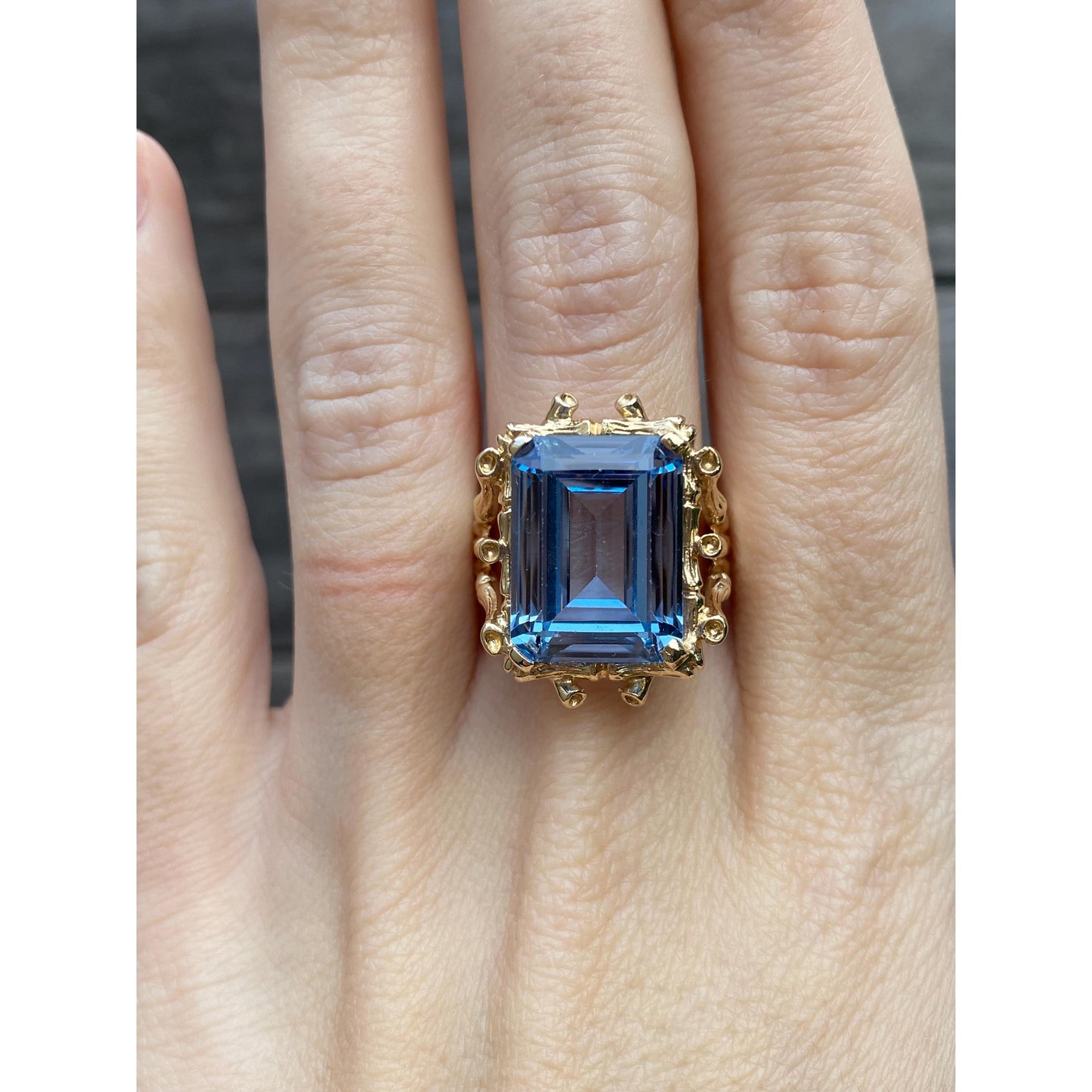 Vintage Solid 14k Yellow Gold Light Topaz Ring - Size 6.75