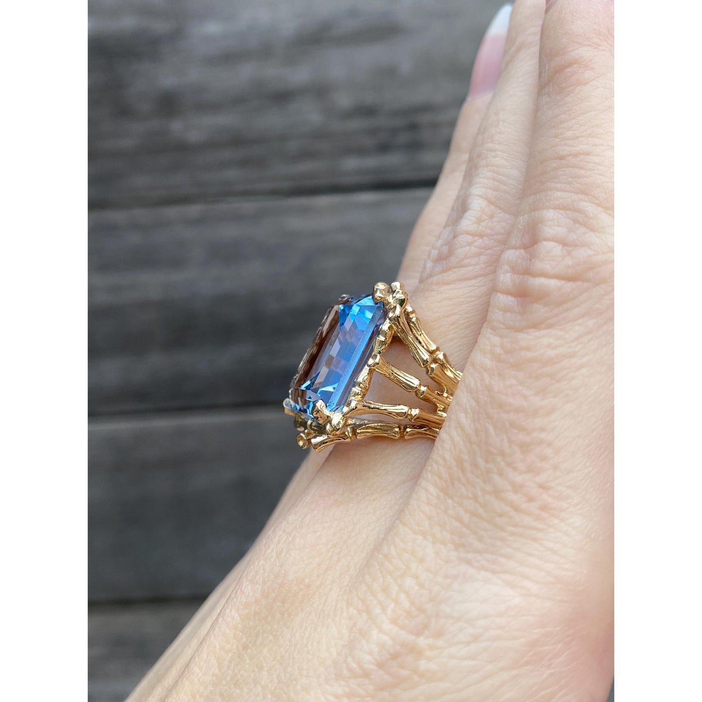 Vintage Solid 14k Yellow Gold Light Topaz Ring - Size 6.75