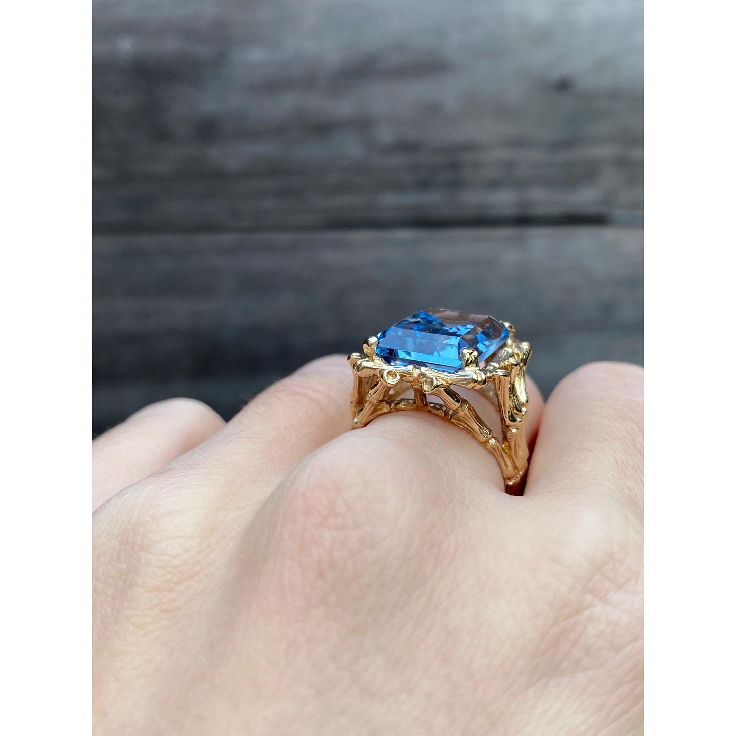 Vintage Solid 14k Yellow Gold Light Topaz Ring - Size 6.75