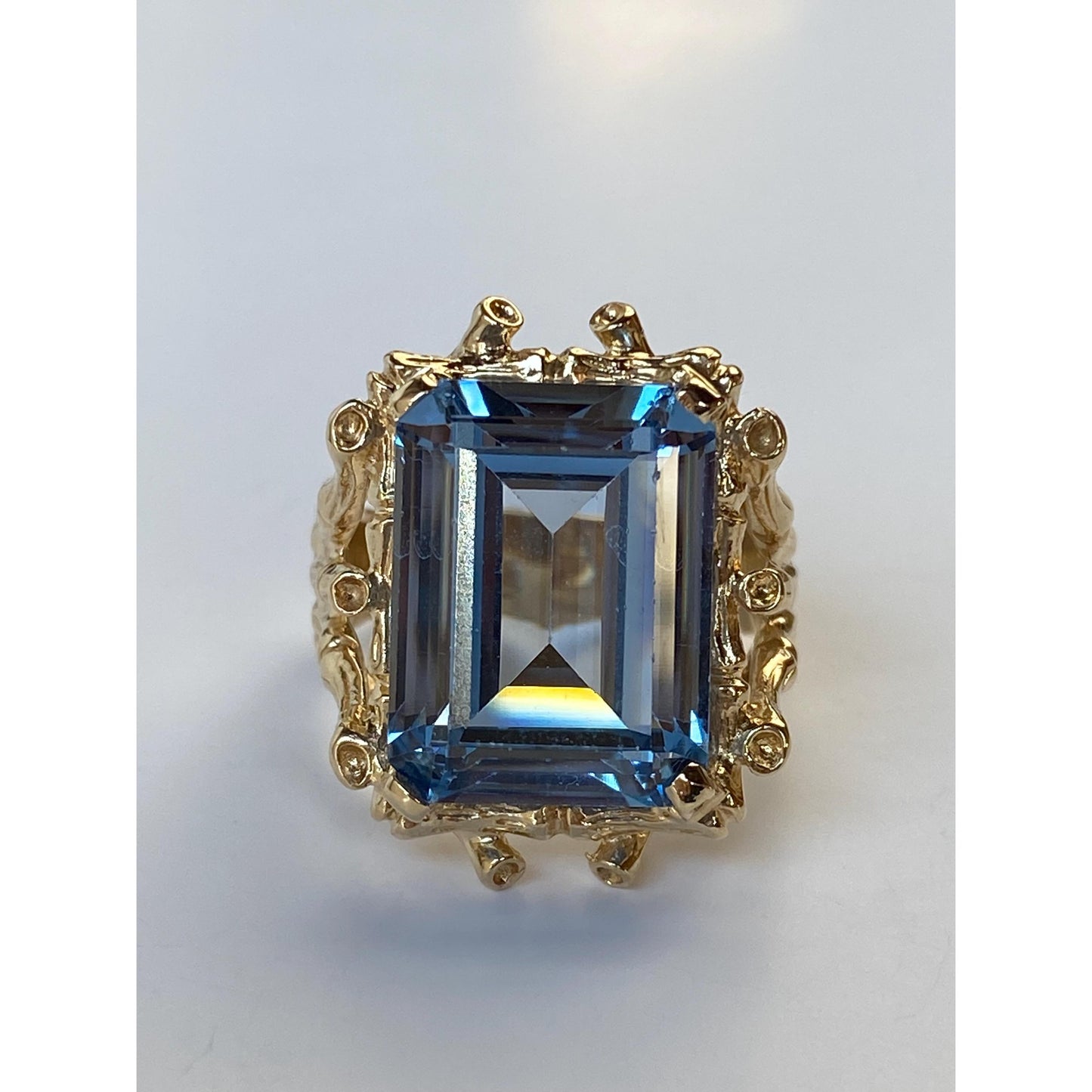 Vintage Solid 14k Yellow Gold Light Topaz Ring - Size 6.75