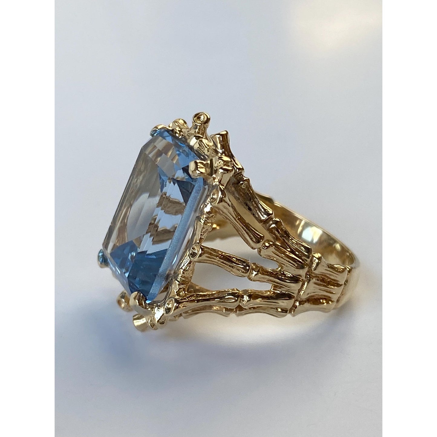 Vintage Solid 14k Yellow Gold Light Topaz Ring - Size 6.75