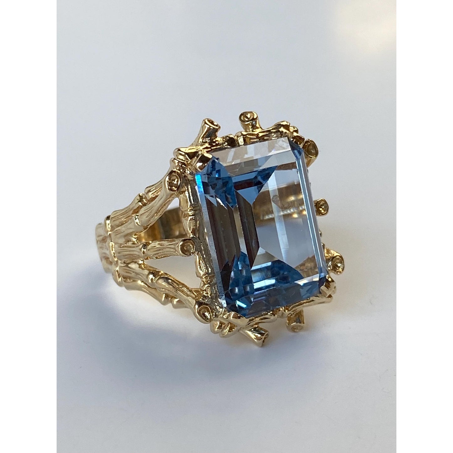 Vintage Solid 14k Yellow Gold Light Topaz Ring - Size 6.75