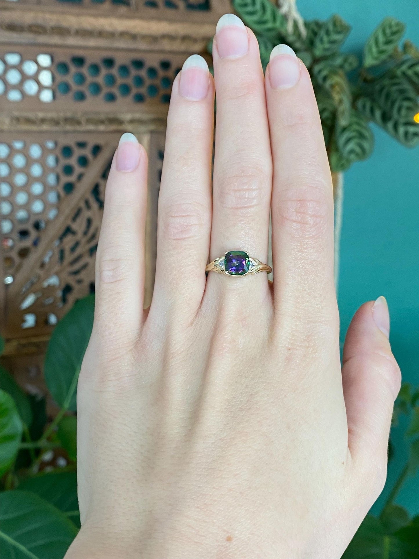 Vintage Solid 10k Yellow Gold Diamond Mystic Topaz Ring - Size 6.75