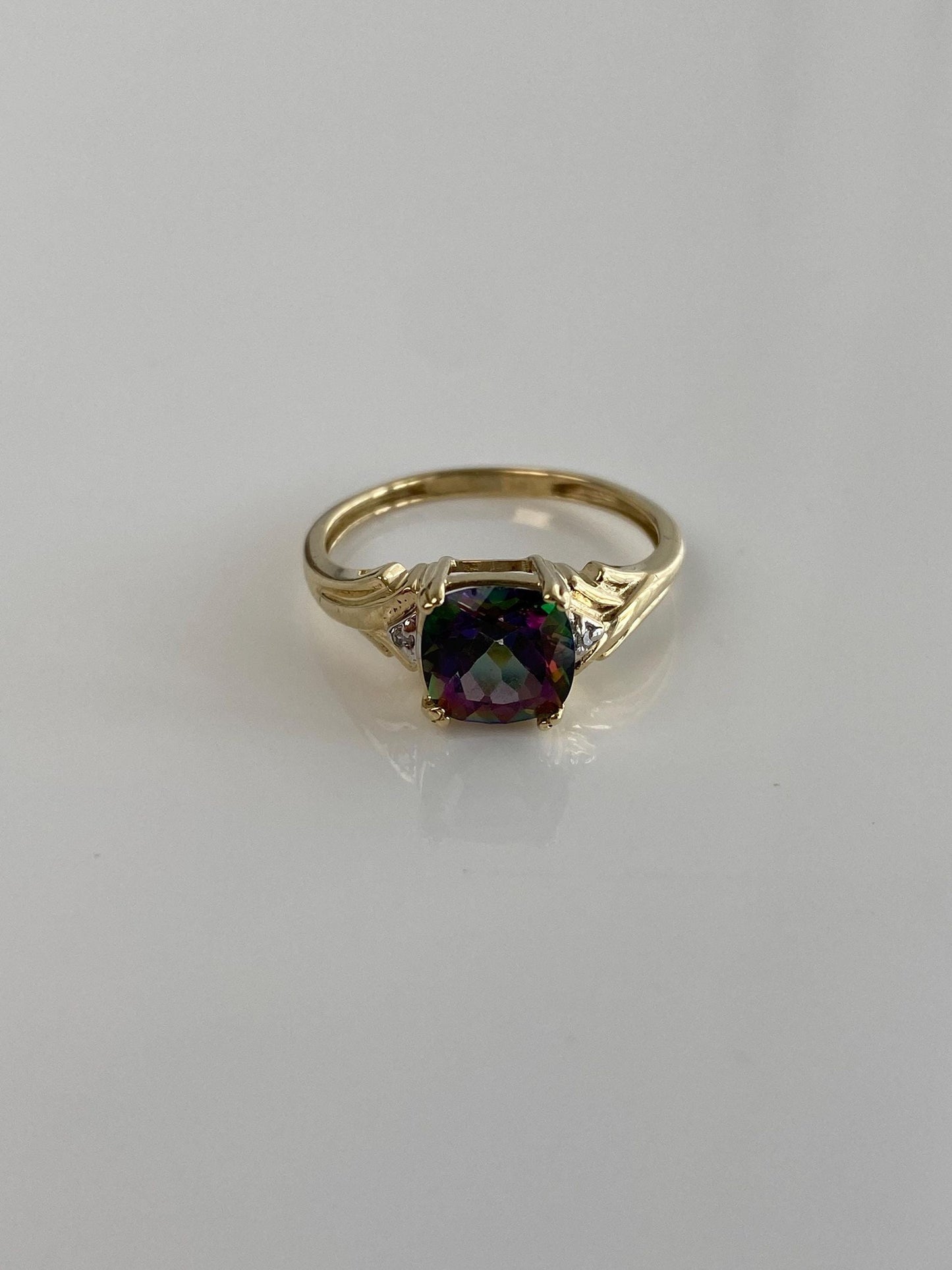 Vintage Solid 10k Yellow Gold Diamond Mystic Topaz Ring - Size 6.75
