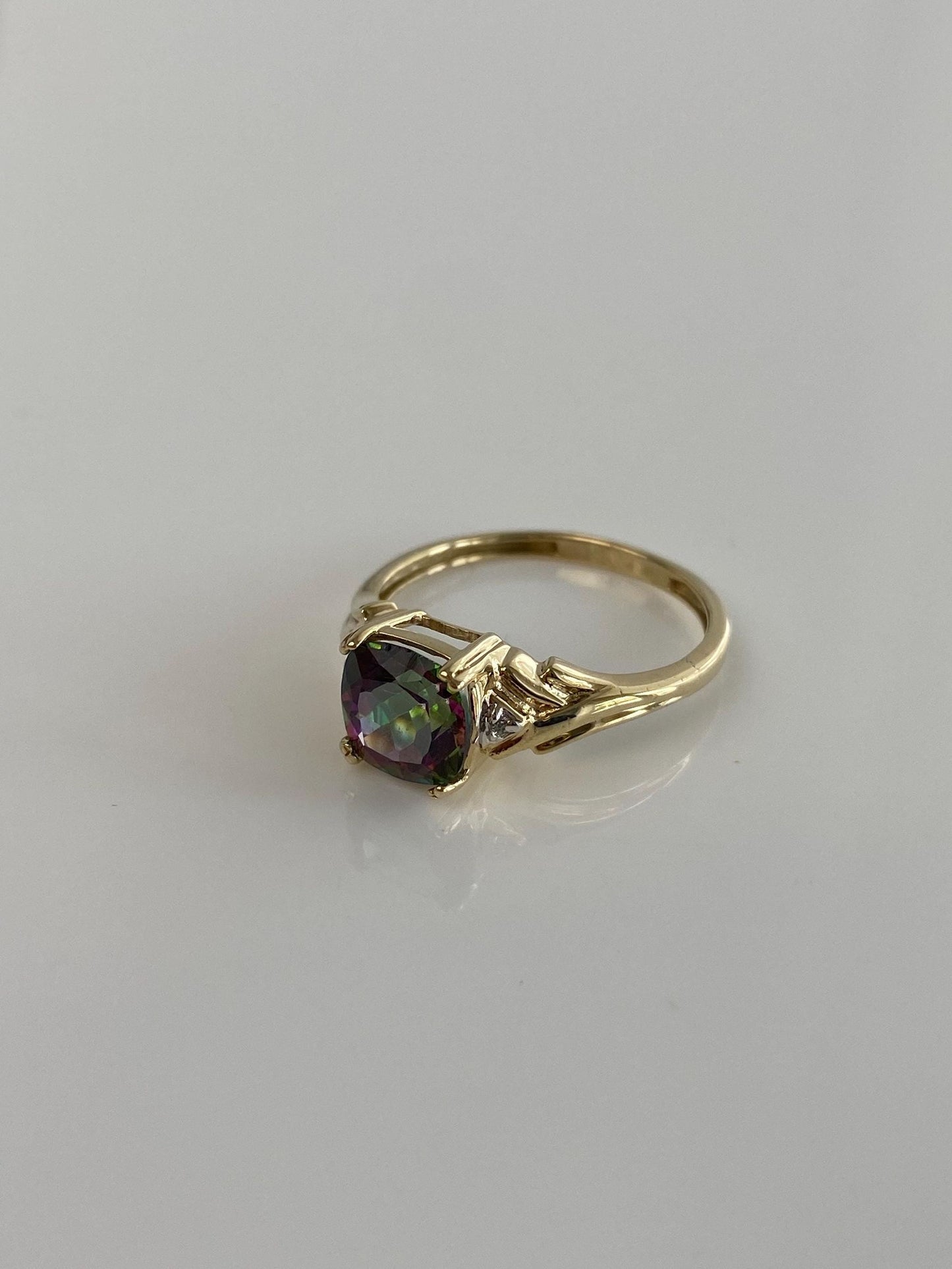 Vintage Solid 10k Yellow Gold Diamond Mystic Topaz Ring - Size 6.75