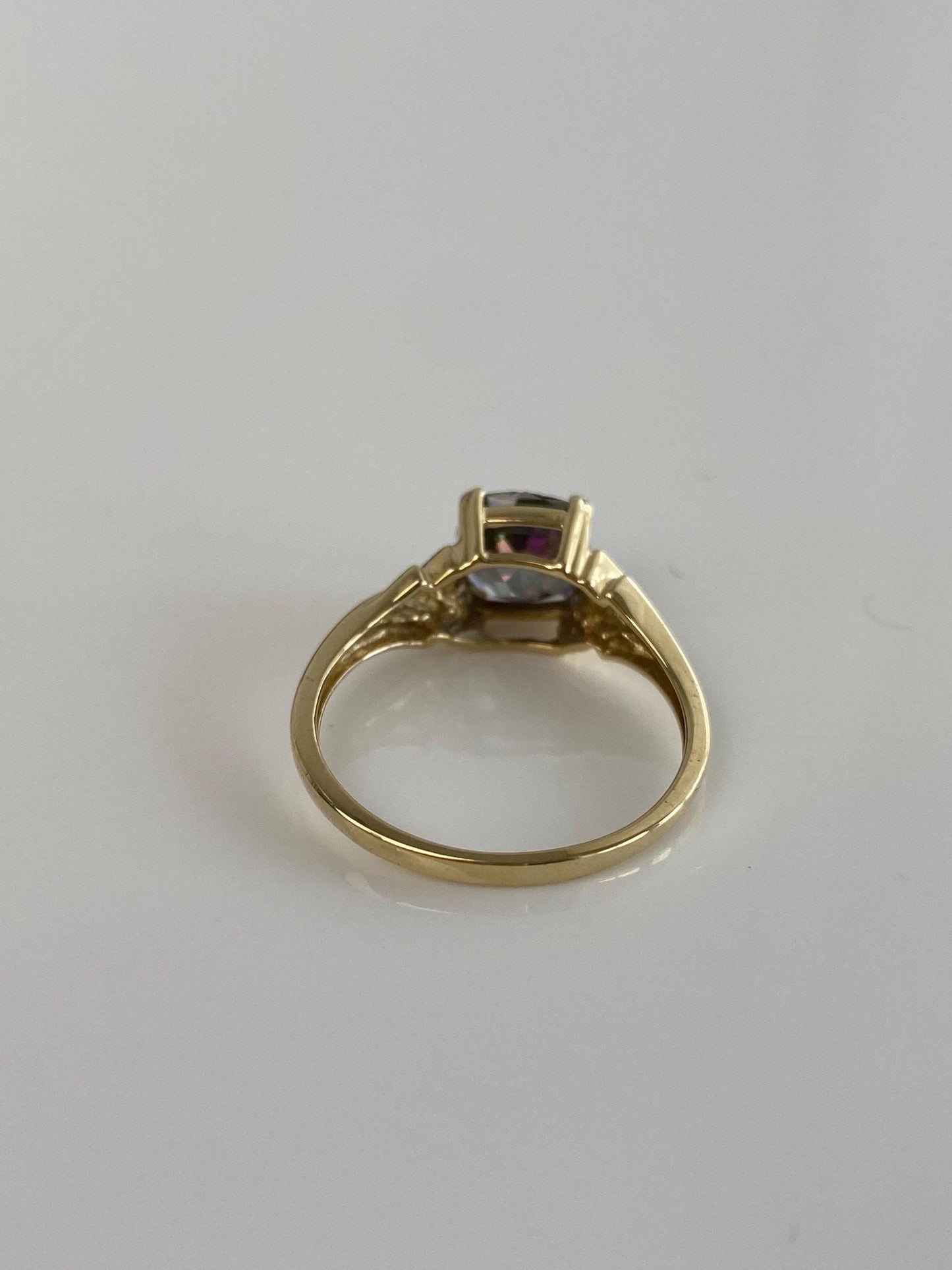 Vintage Solid 10k Yellow Gold Diamond Mystic Topaz Ring - Size 6.75