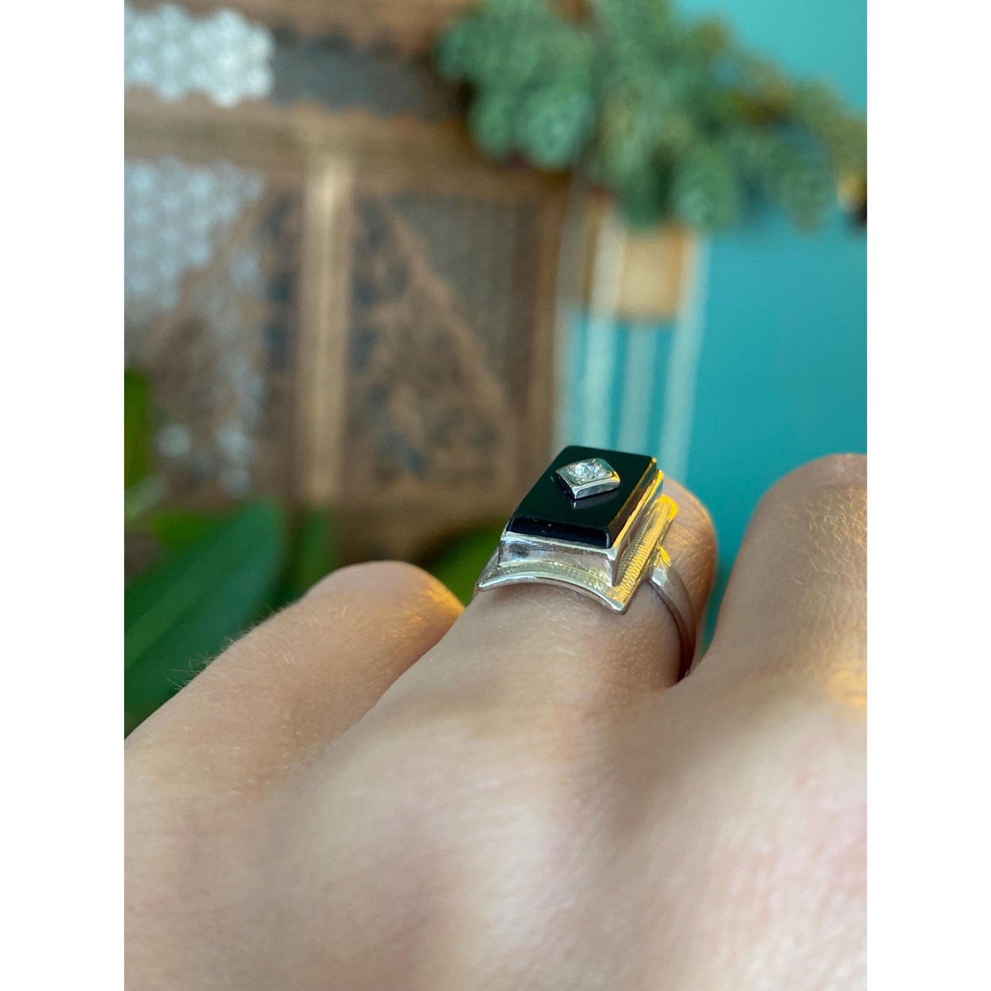 Vintage Solid 18k White Gold Diamond Onyx Ring - Size 5