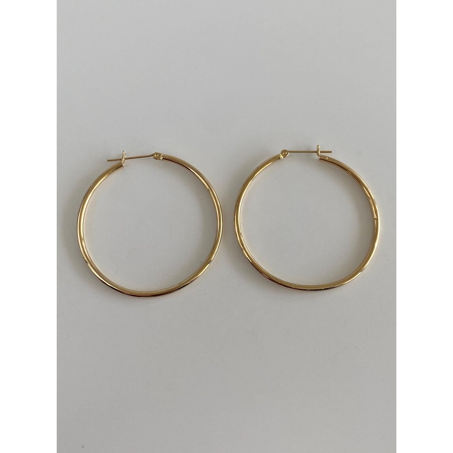 Vintage 14k Yellow Gold Hoop Earrings