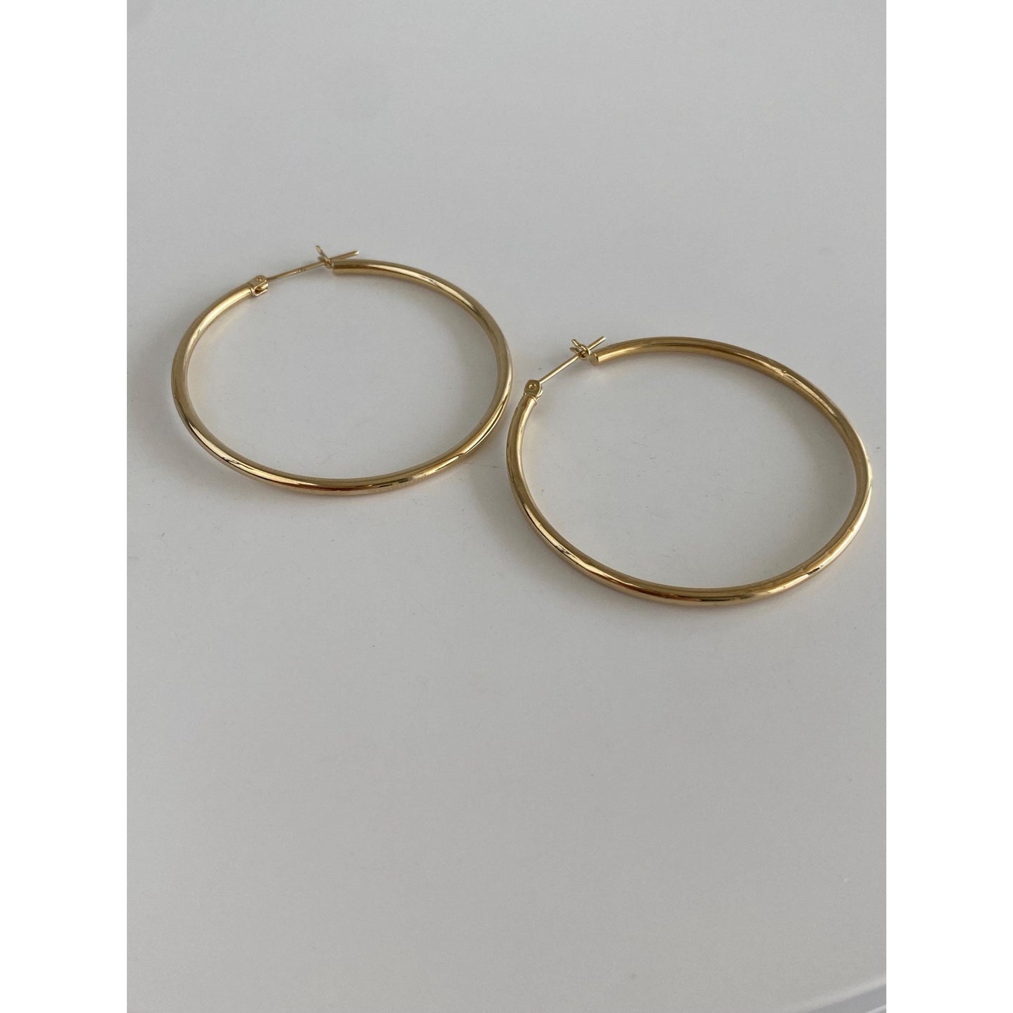 Vintage 14k Yellow Gold Hoop Earrings
