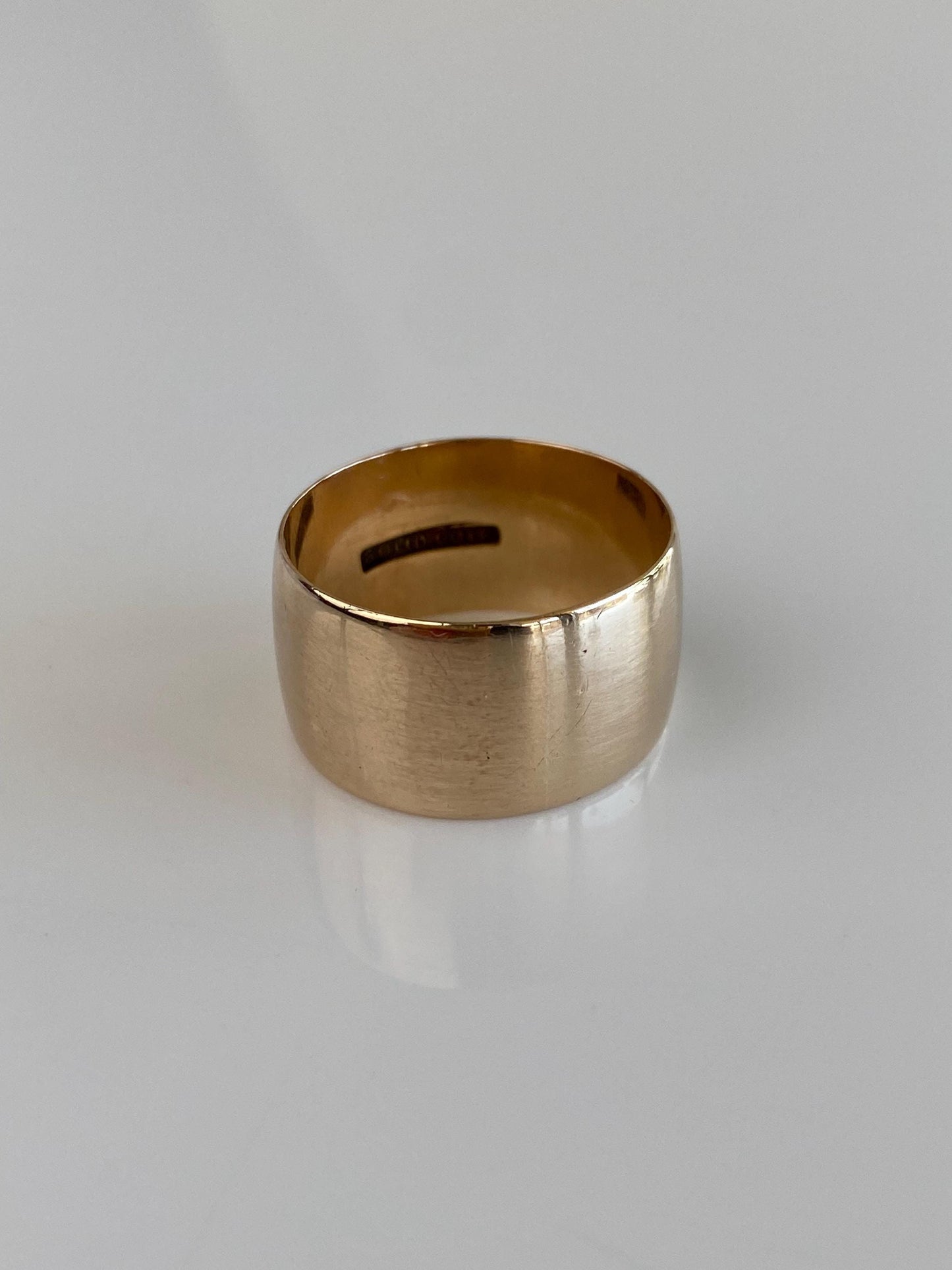 Vintage Solid 10k Yellow Gold Satin Wide Ring Band - Size 9.5