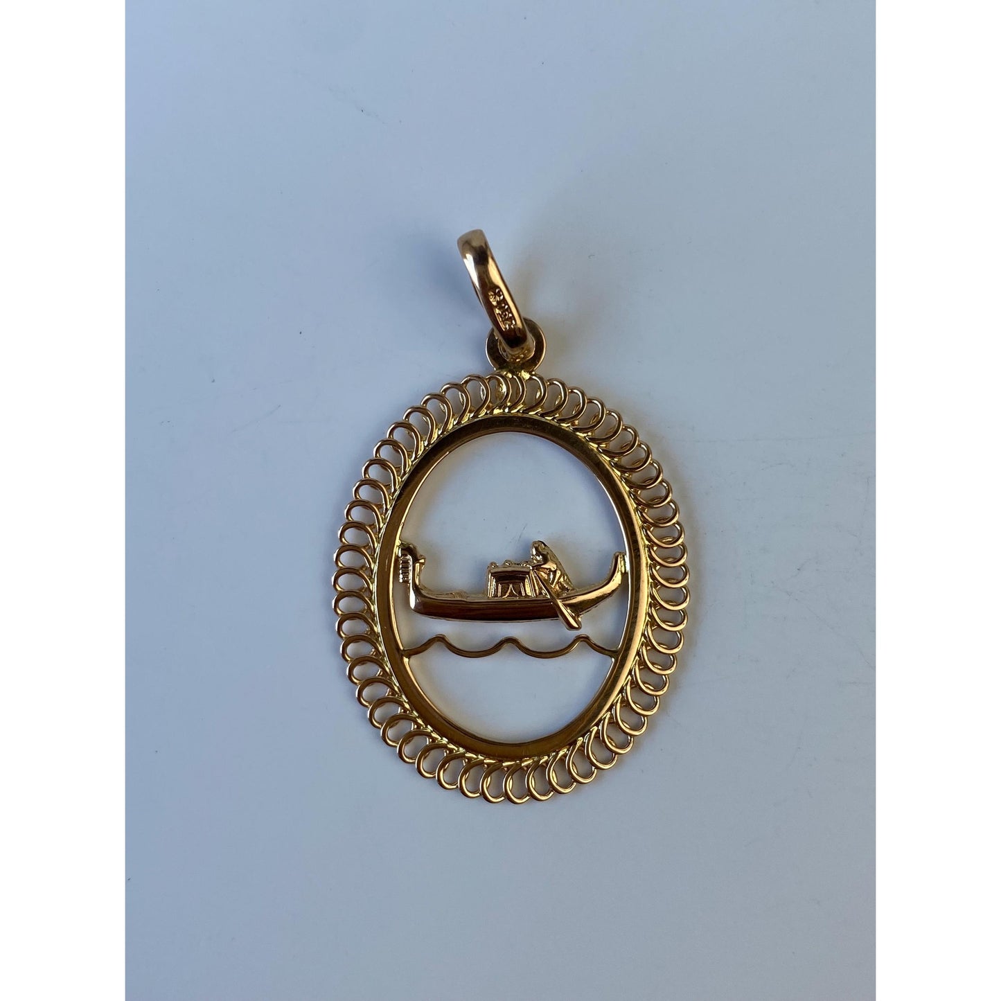 Vintage Solid 18k Yellow Gold Gondola Boat Charm
