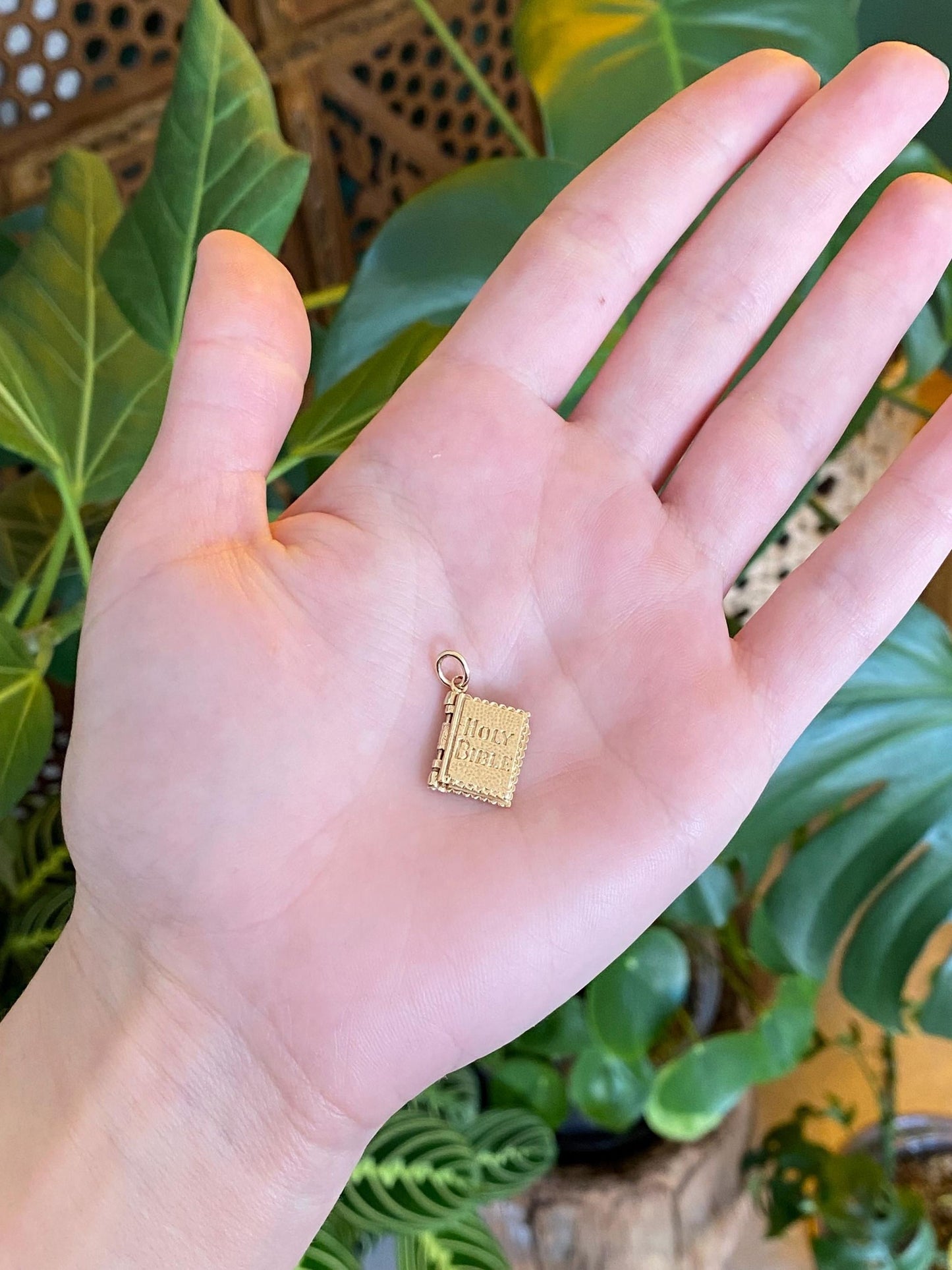 Vintage Solid 14k Yellow Gold Articulated Holy Bible 'The 10 Commandments' Book Charm