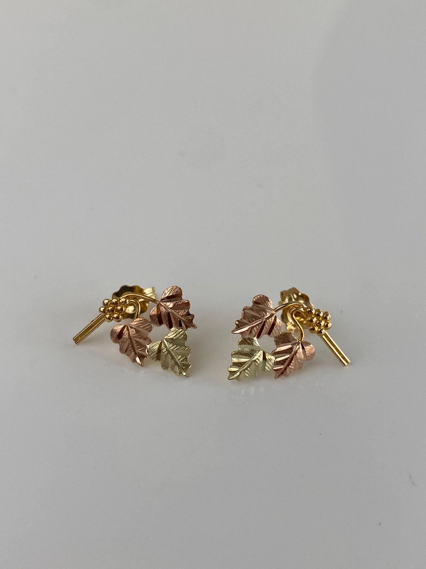Vintage Solid 10k Black Hills Gold Grapevine Stud Earrings