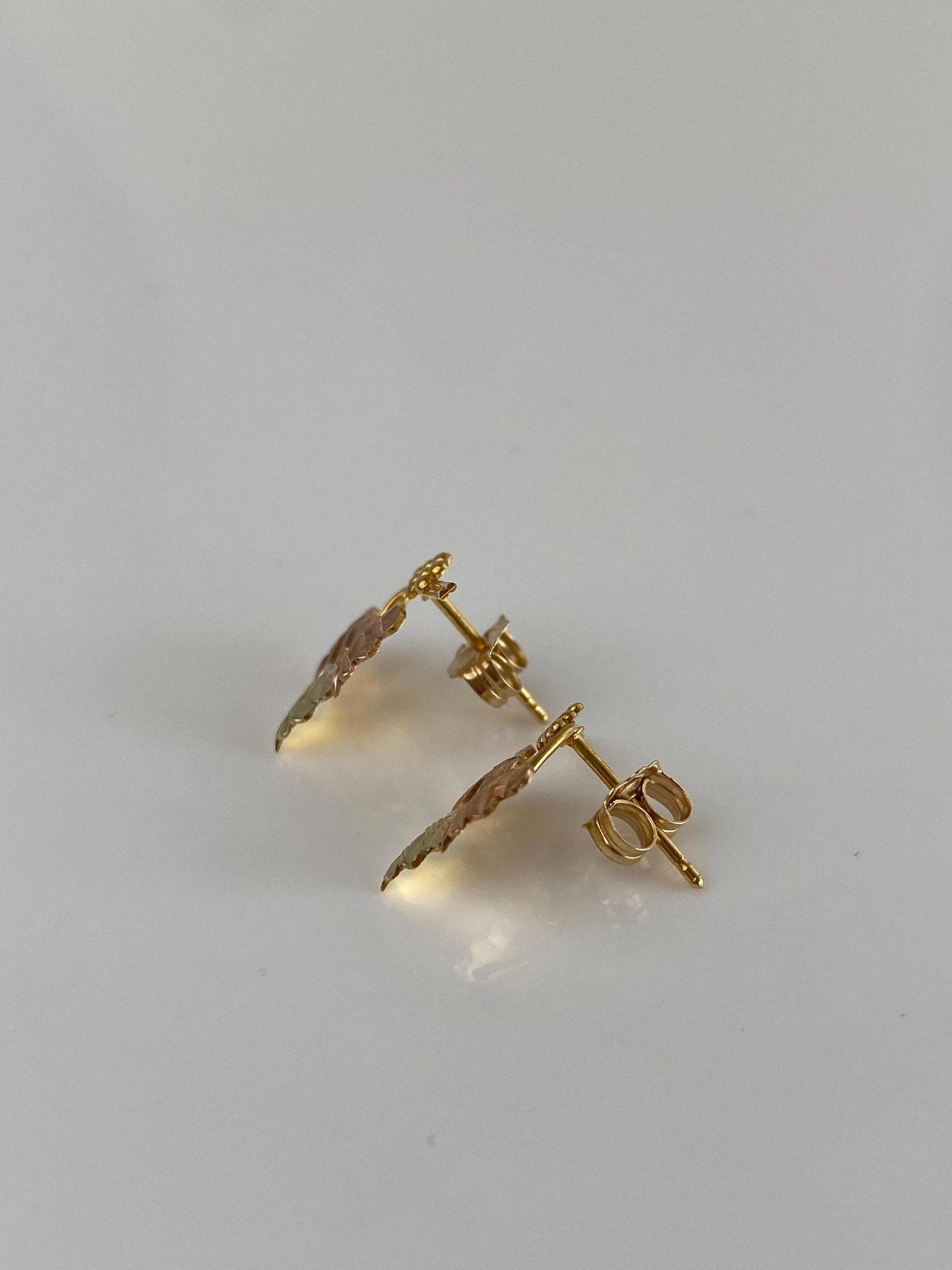 Vintage Solid 10k Black Hills Gold Grapevine Stud Earrings