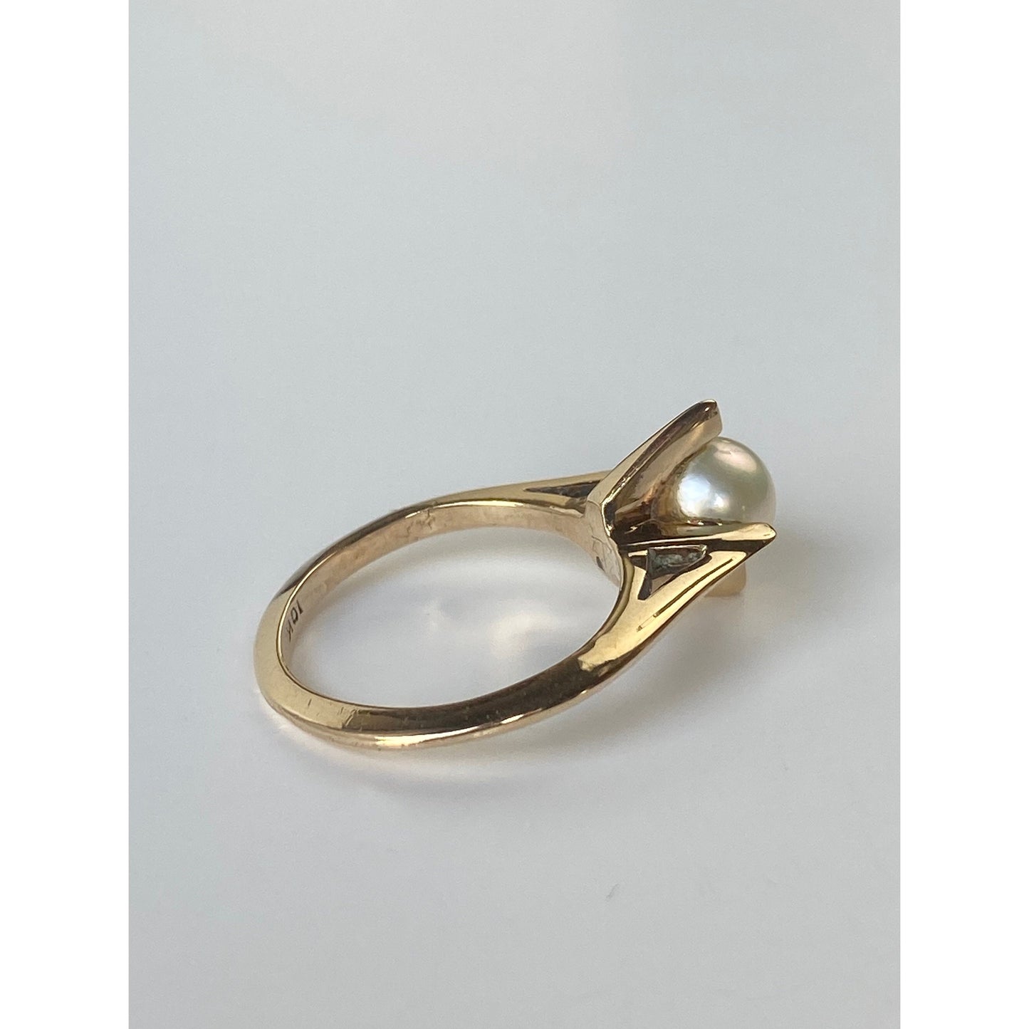 Vintage Solid 10k Yellow Gold Pearl Ring - Size 4.75